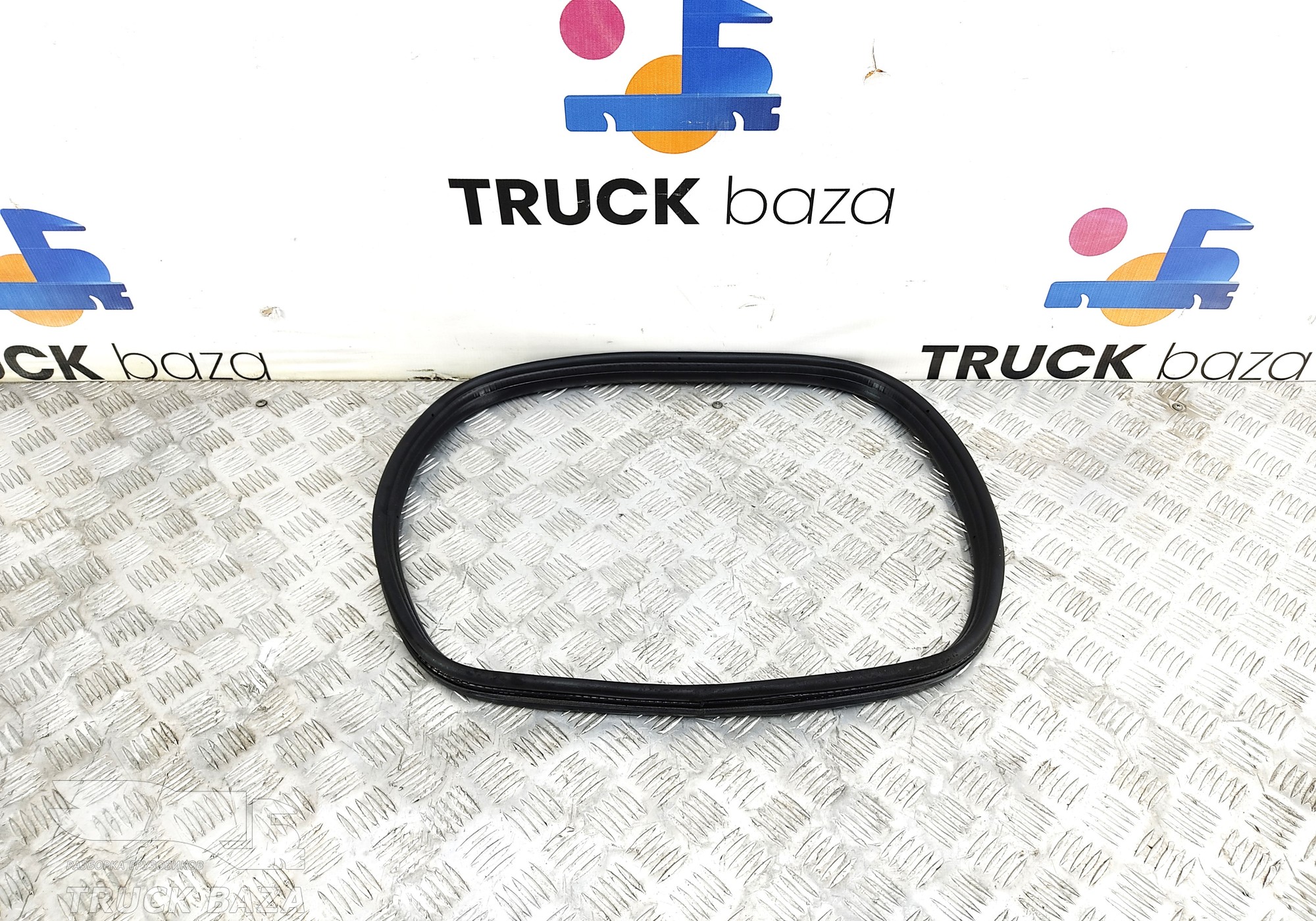 81669120227 Уплотнитель инструментального ящика для Man