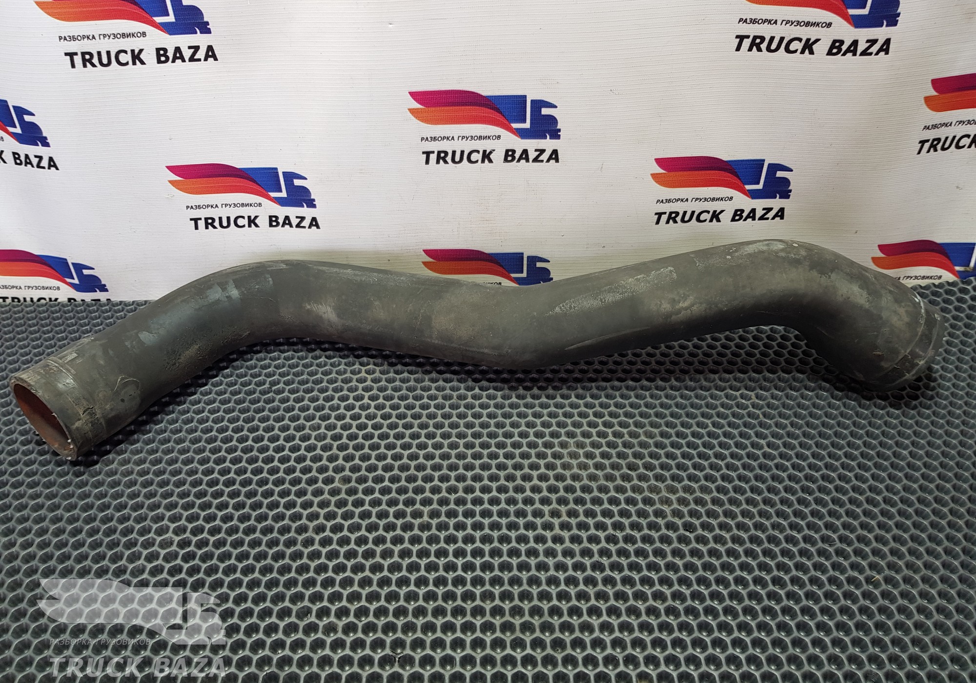 1683774 Патрубок радиатора для Daf XF95