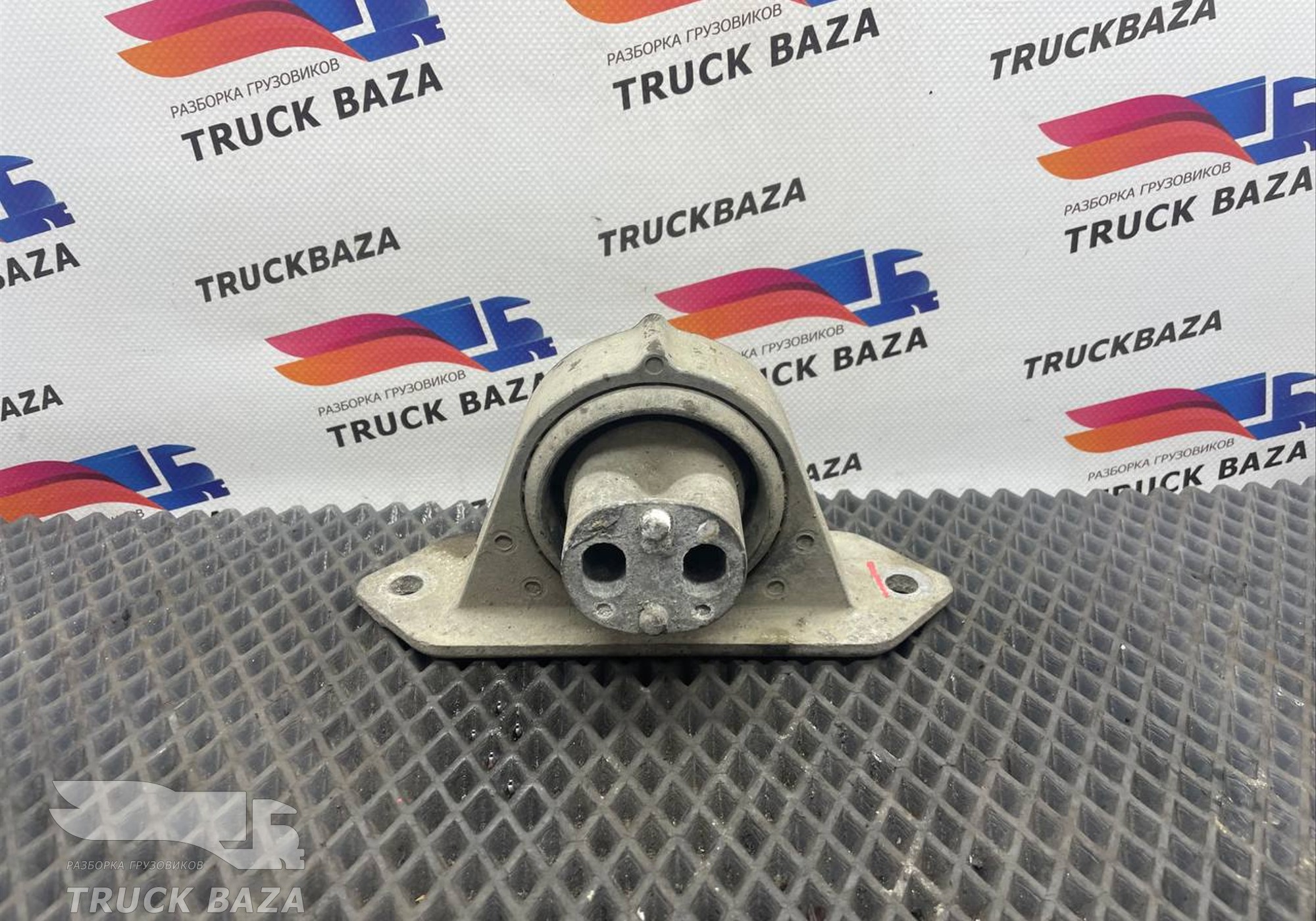 1927578 Подушка радиатора для Daf XF106 (с 2012)