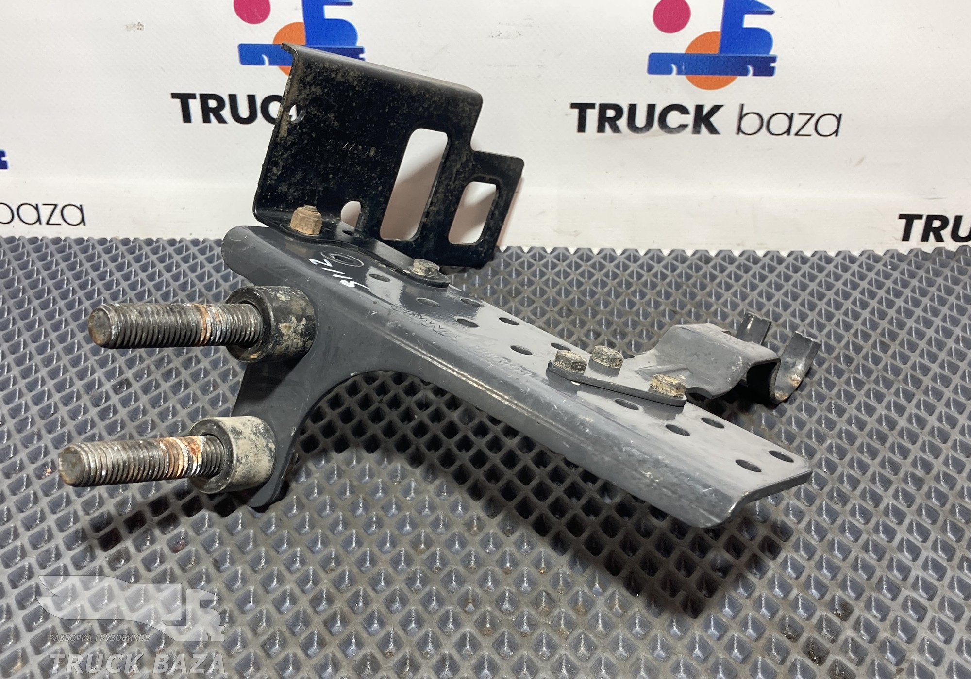 1883193 Кронштейн электромагнитных клапанов