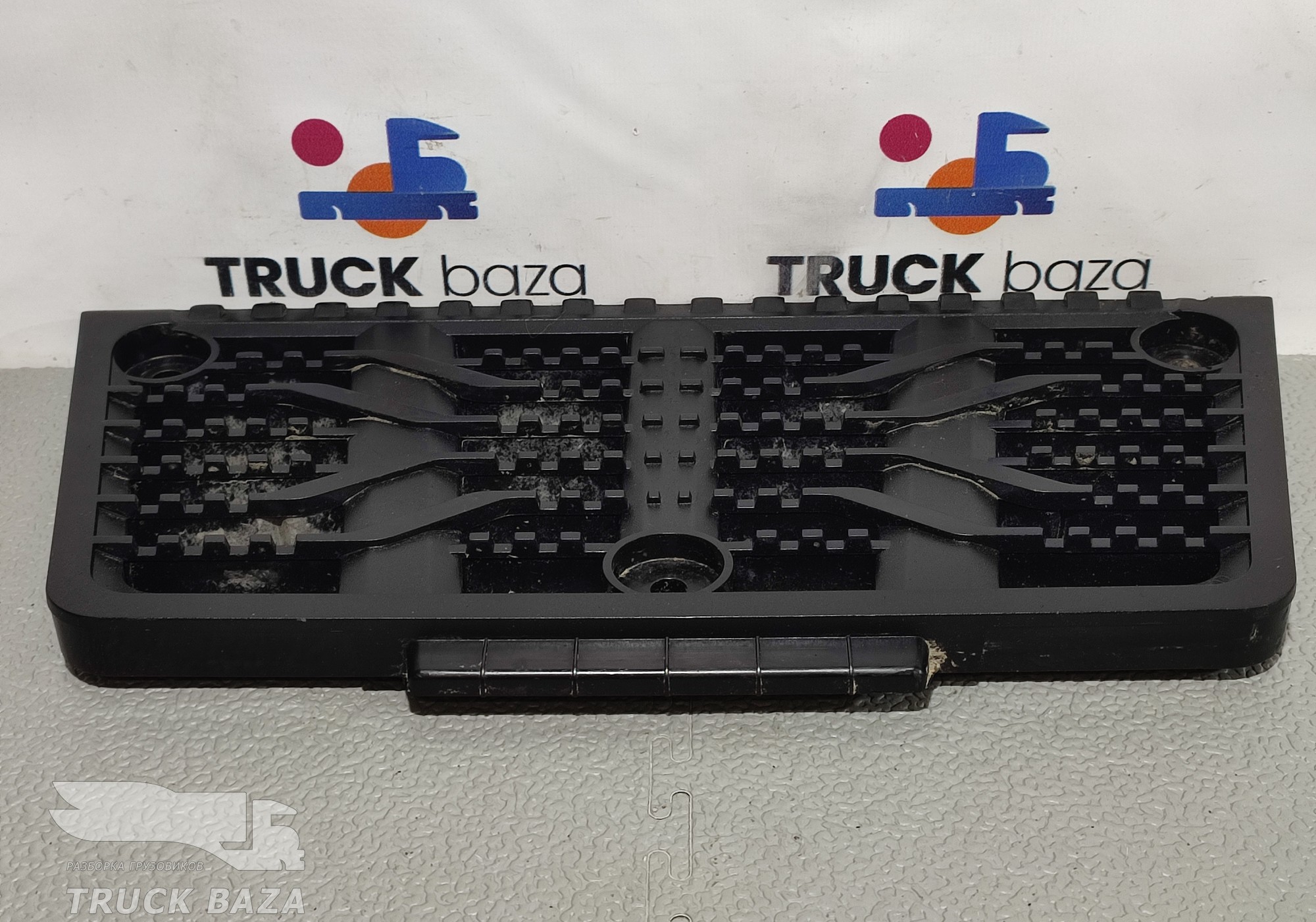 81615110035 Ступенька подножки для Man TGX TG3 (с 2020)