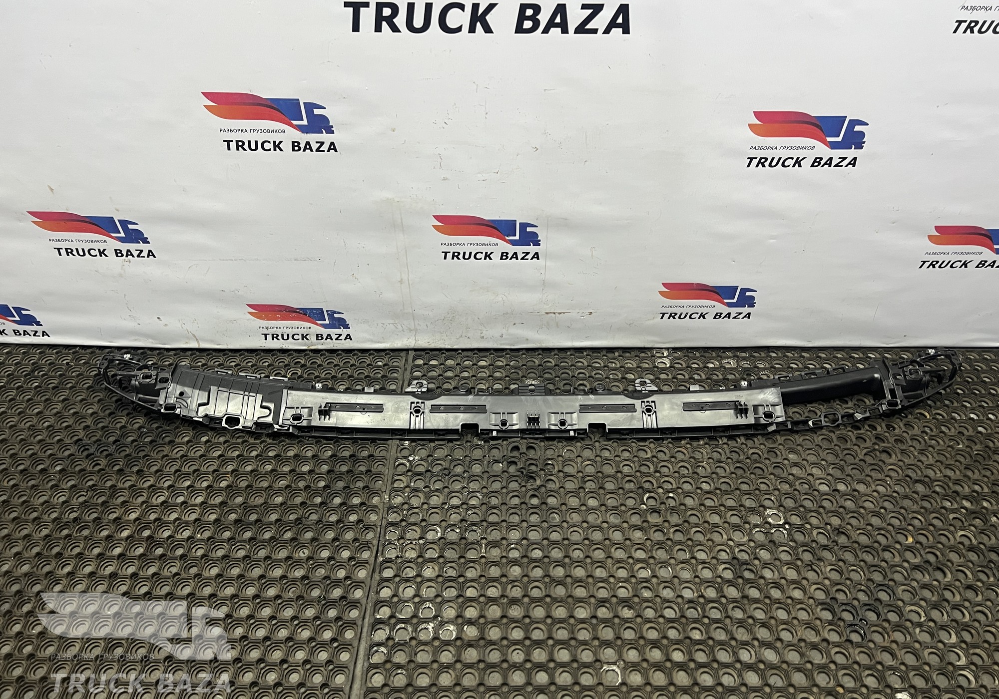 82506858 Усилитель торпедо для Renault T (с 2013)