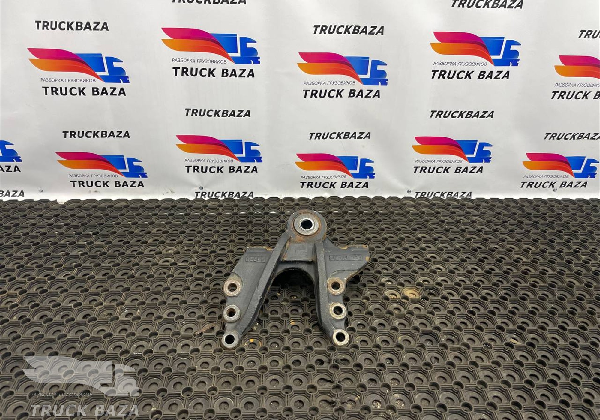 54901290244620 Кронштейн передней рессоры левый для КАМАЗ 54901