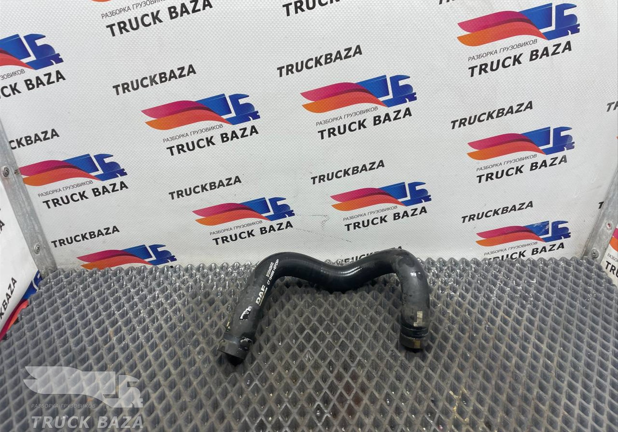 2020429 Патрубок автономного отопителя для Daf XF106 (с 2012)