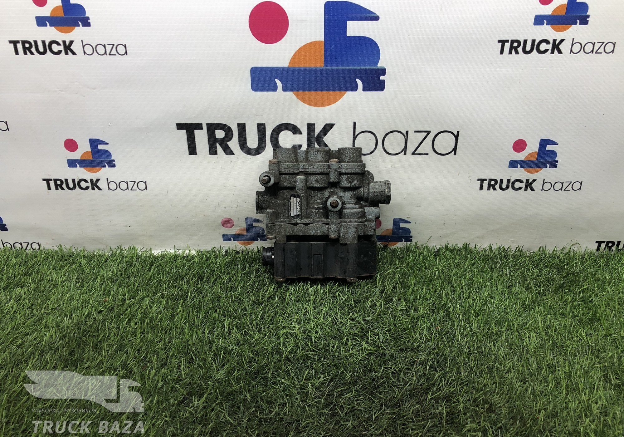 1383955 Кран уровня пола главный