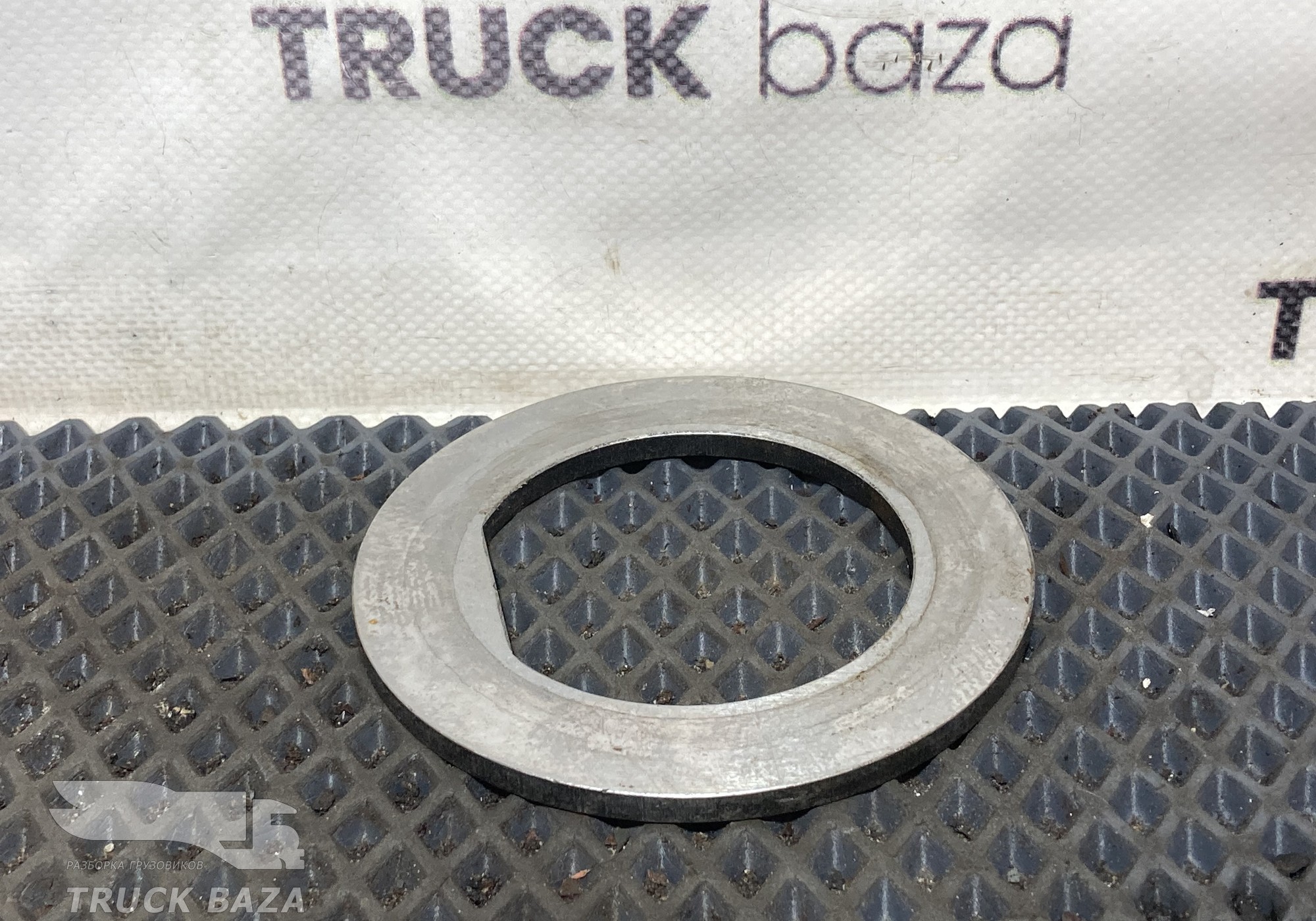 1692209 Шайба ступицы передней