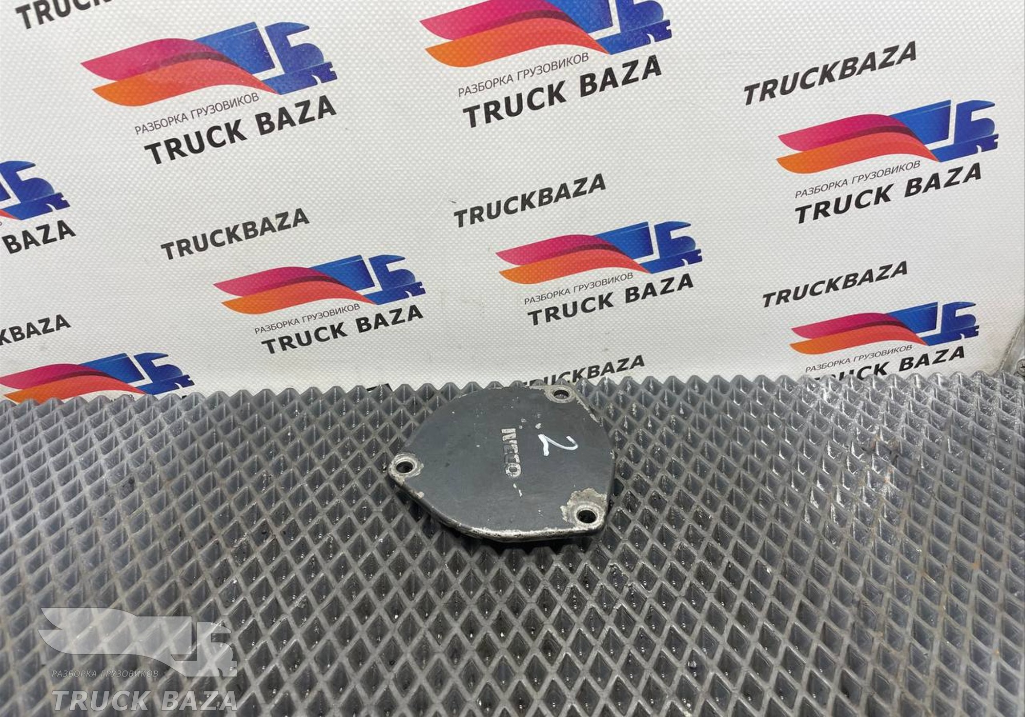 504068516 Крышка двигателя передняя для Iveco Stralis I (с 2002)