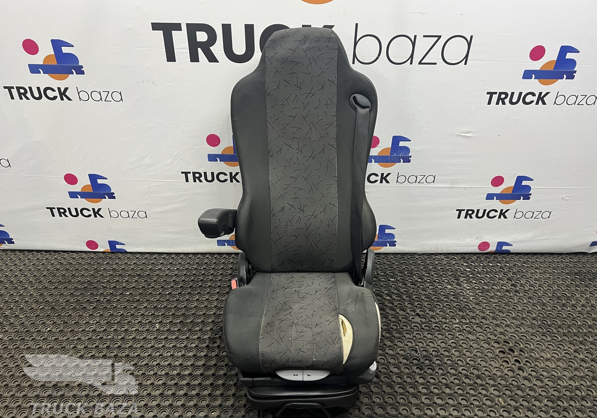 6522680012231 Сиденье водительское пневматическое для КАМАЗ 5490 (с 2013)