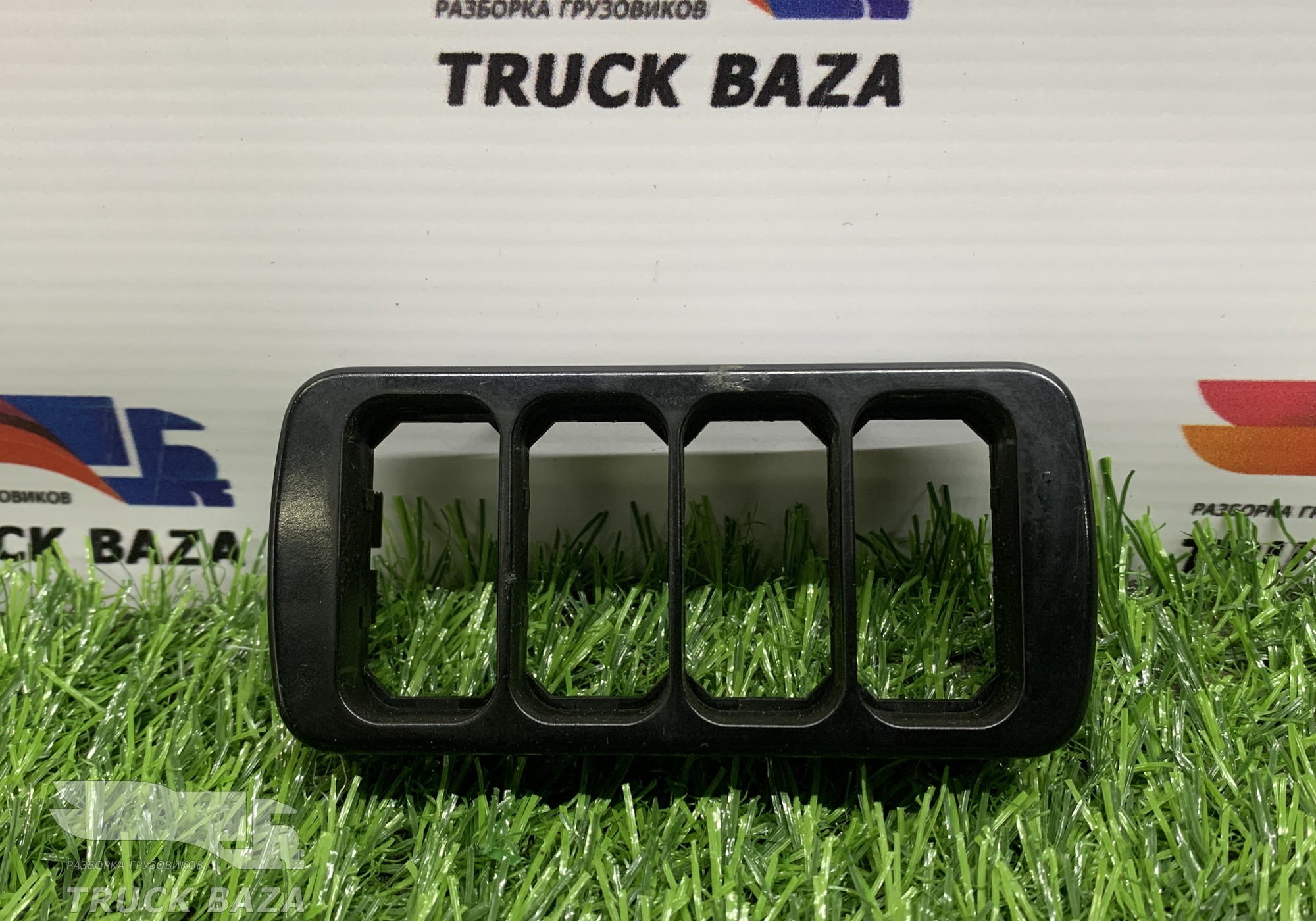 A9406800034 Рамка кнопок для КАМАЗ 5490 (с 2013)