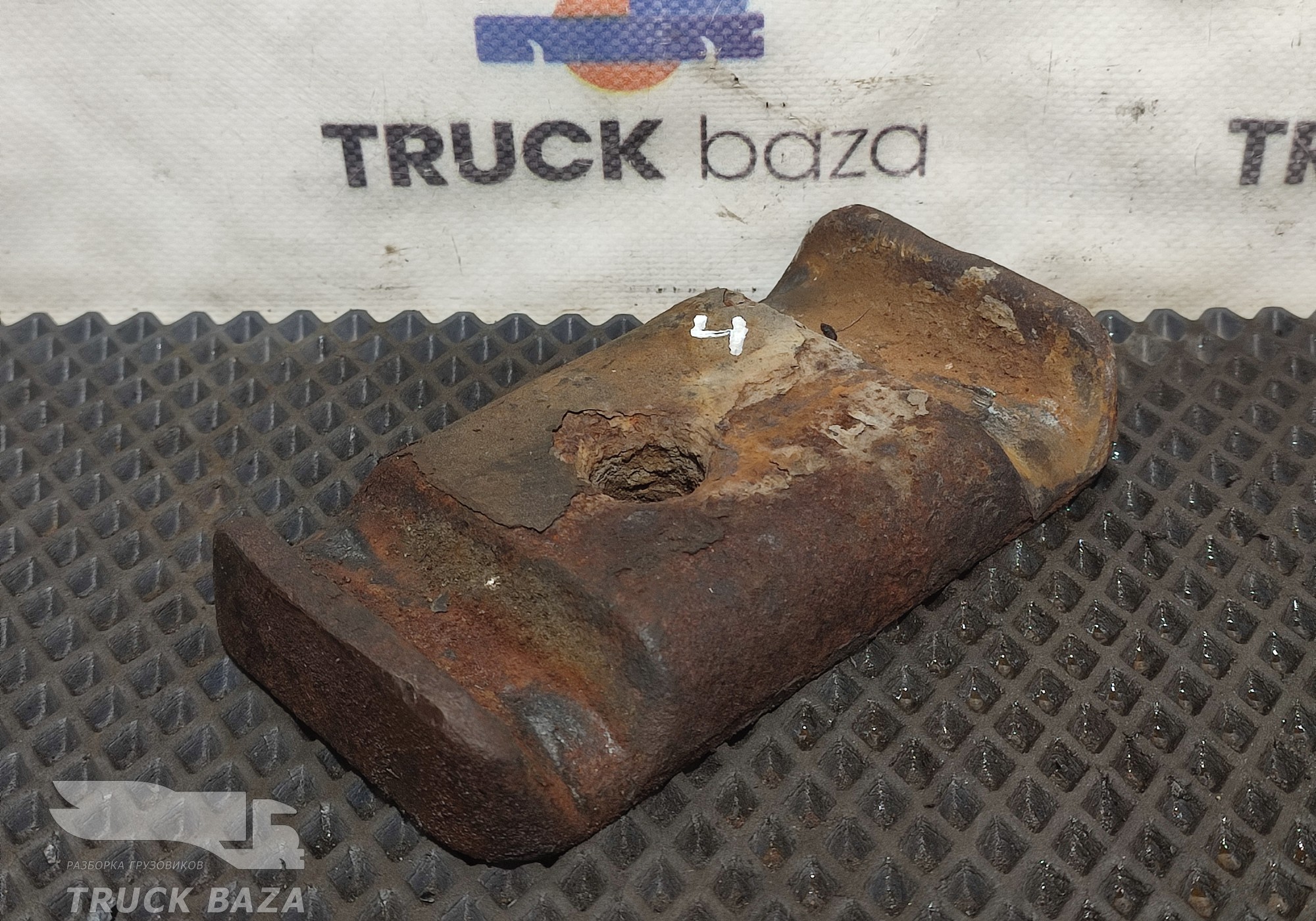 651152902412 Проставка стремянки рессоры