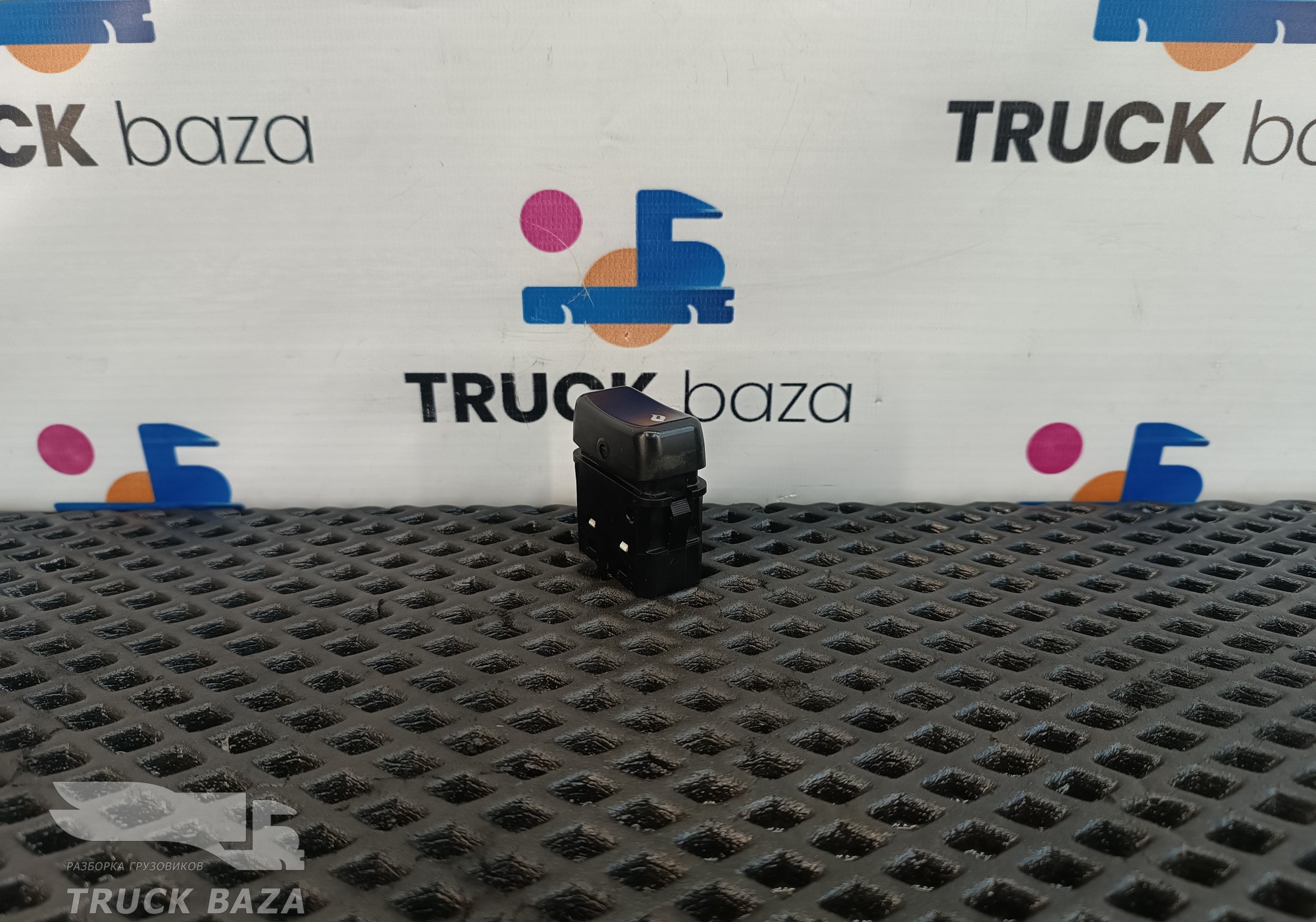 A0035456307 Кнопка автономного отопителя для КАМАЗ 5490