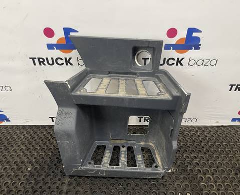 81615200074 Корпус подножек правый для Man TGX TG3 (с 2020)