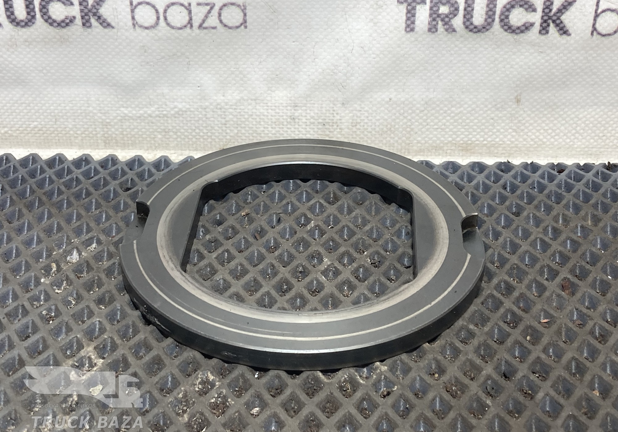 1692209 Шайба ступицы передней