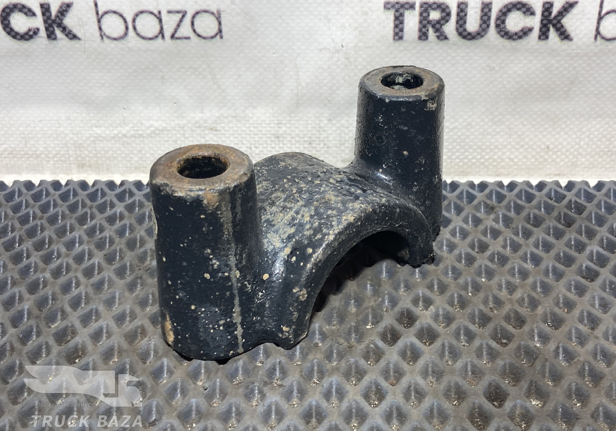 81437183059 Кронштейн стабилизатора подвески