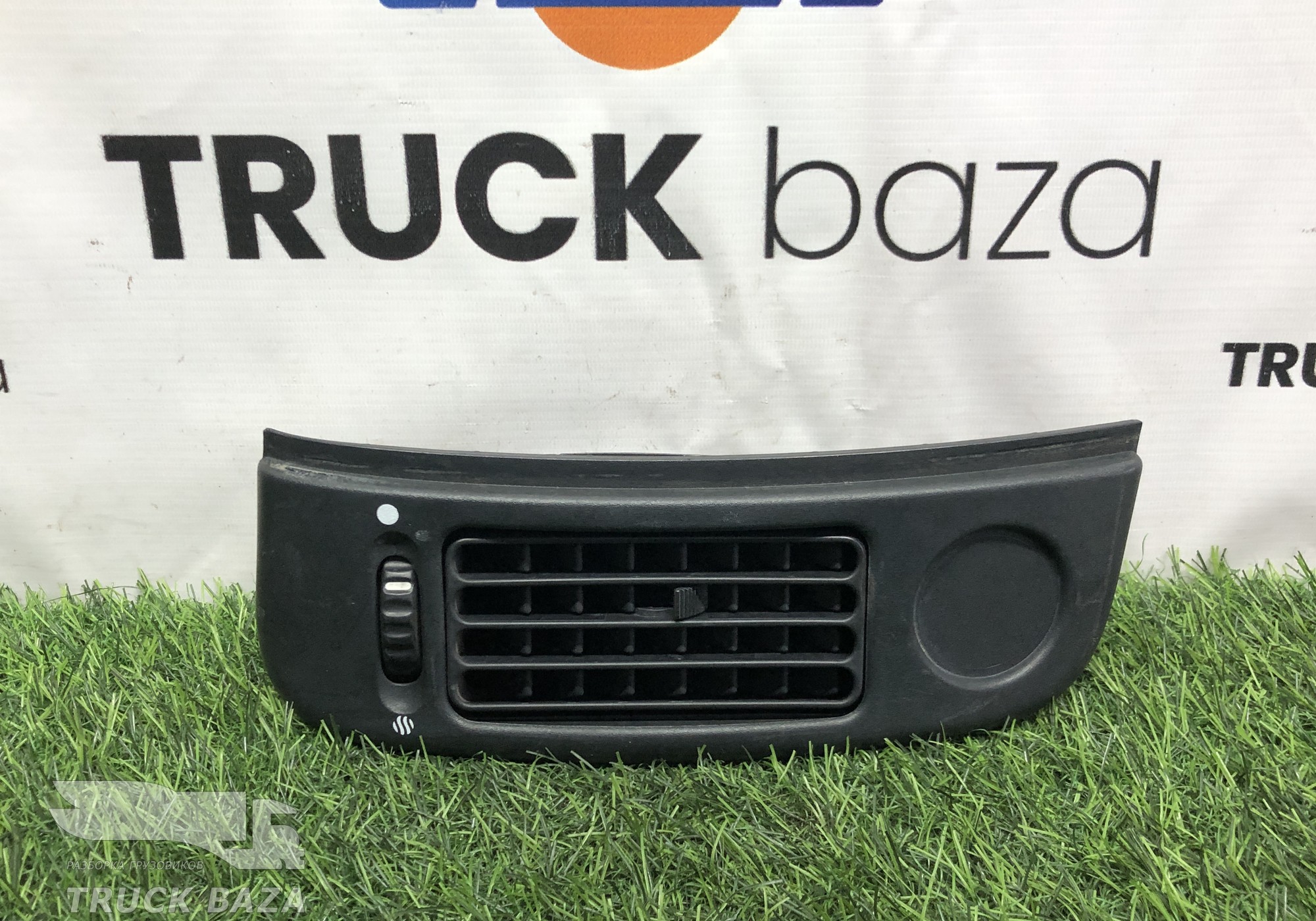 1308507 Дефлектор воздушный правый для Daf XF105 (с 2005)