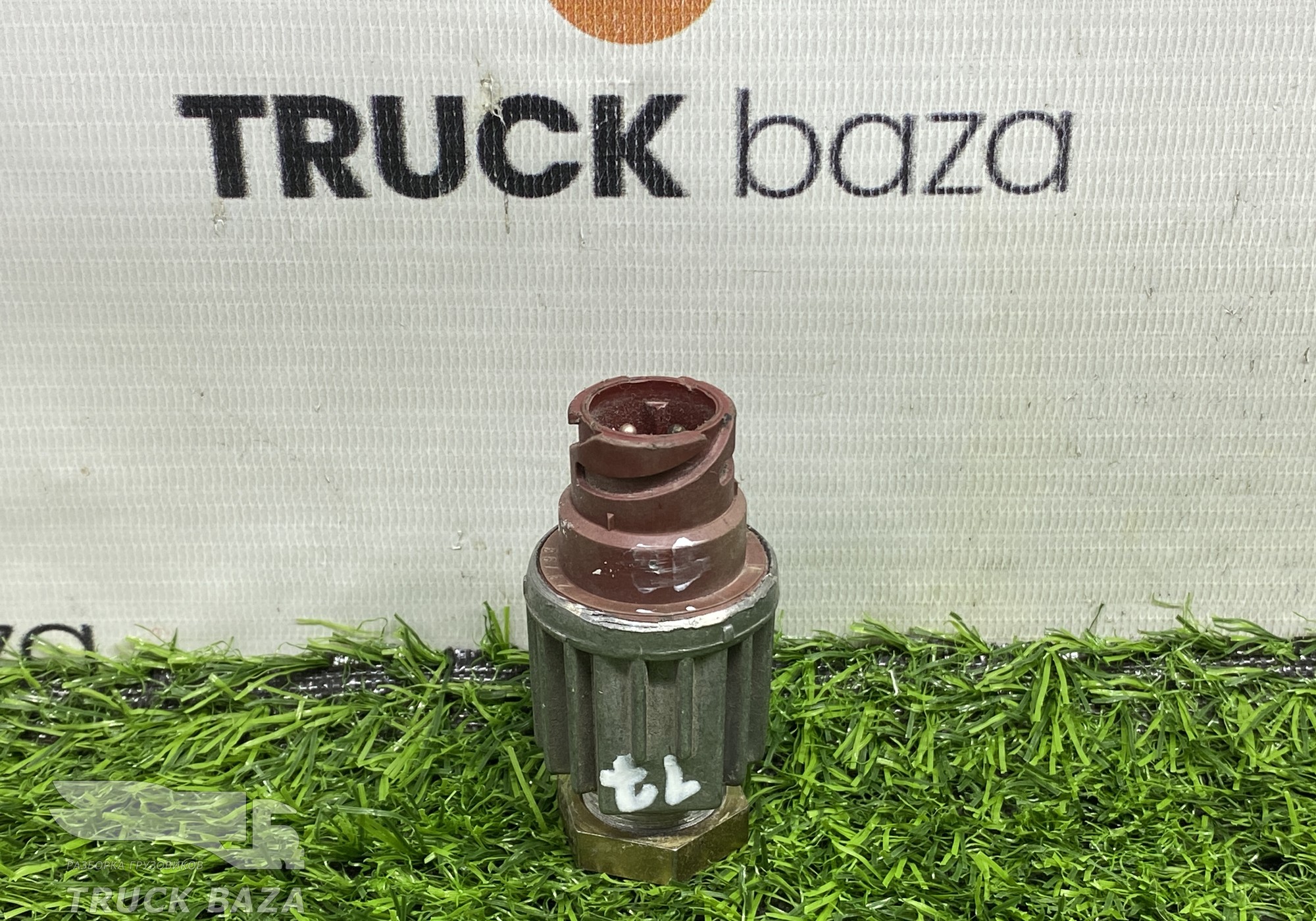 81255200135 Датчик давления воздуха