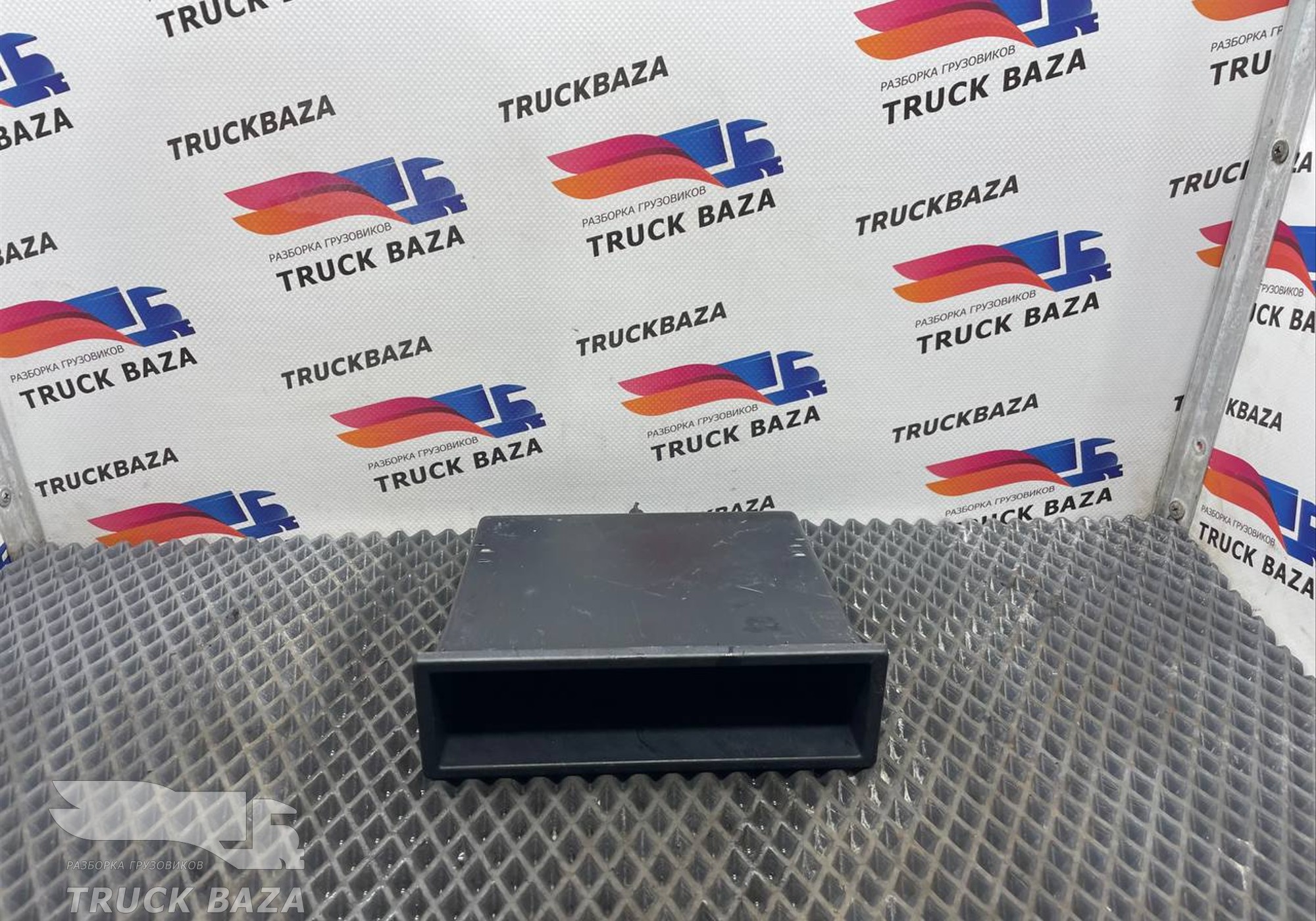 1844062 Бардачок для Daf XF106 (с 2012)