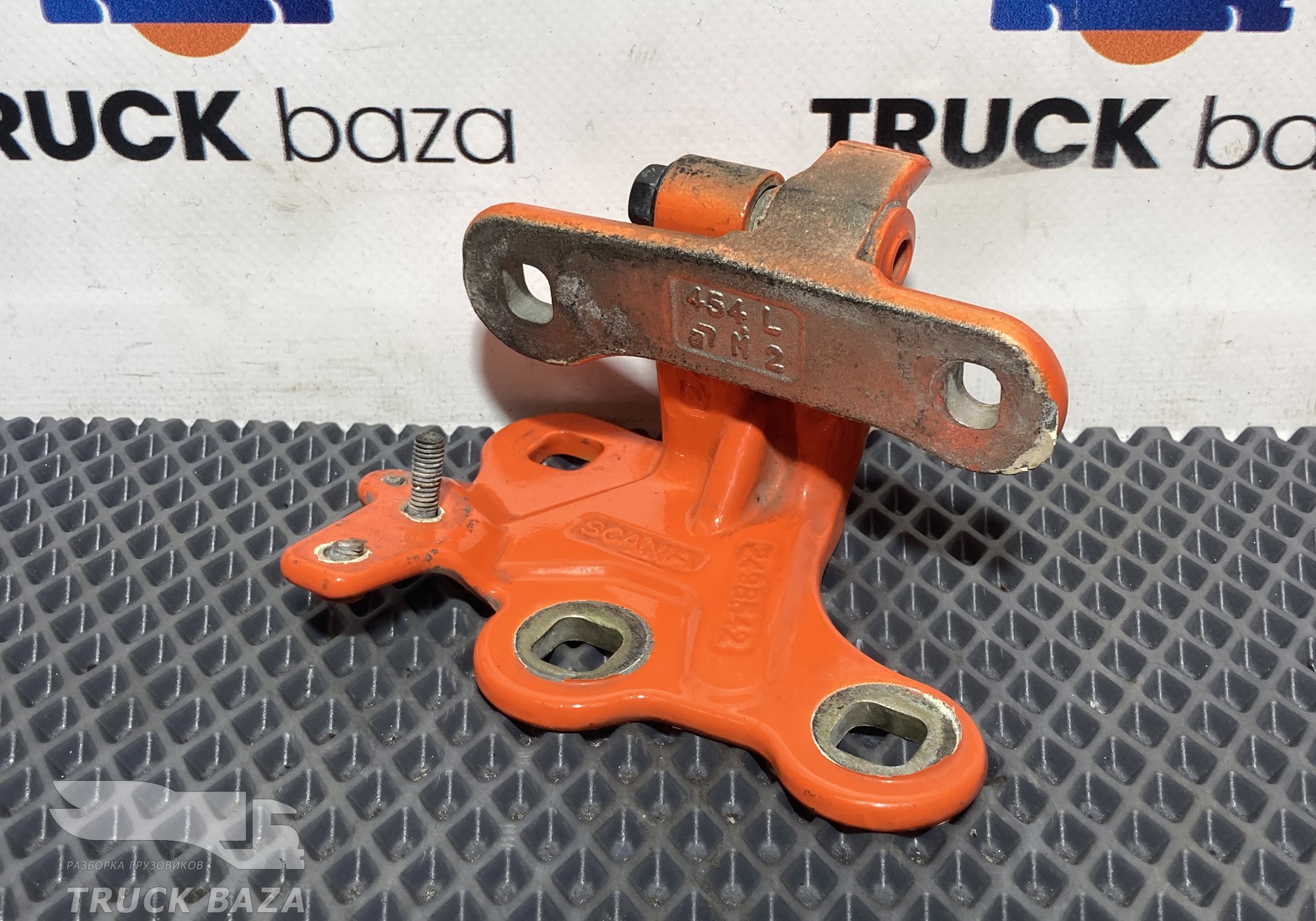 2498542 Петля двери правая для Scania 6-series R (с 2016)