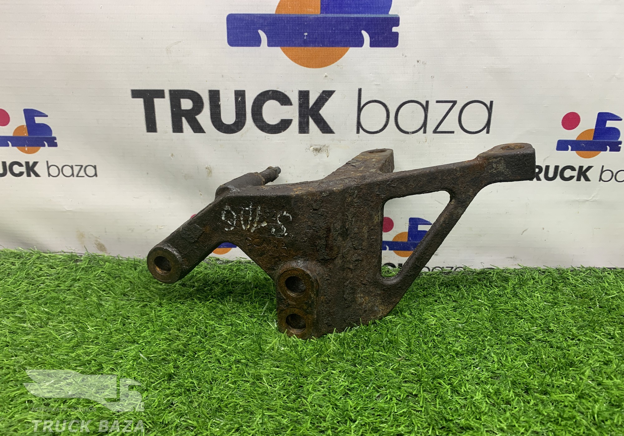 2076827 Кронштейн тормозного вала правый