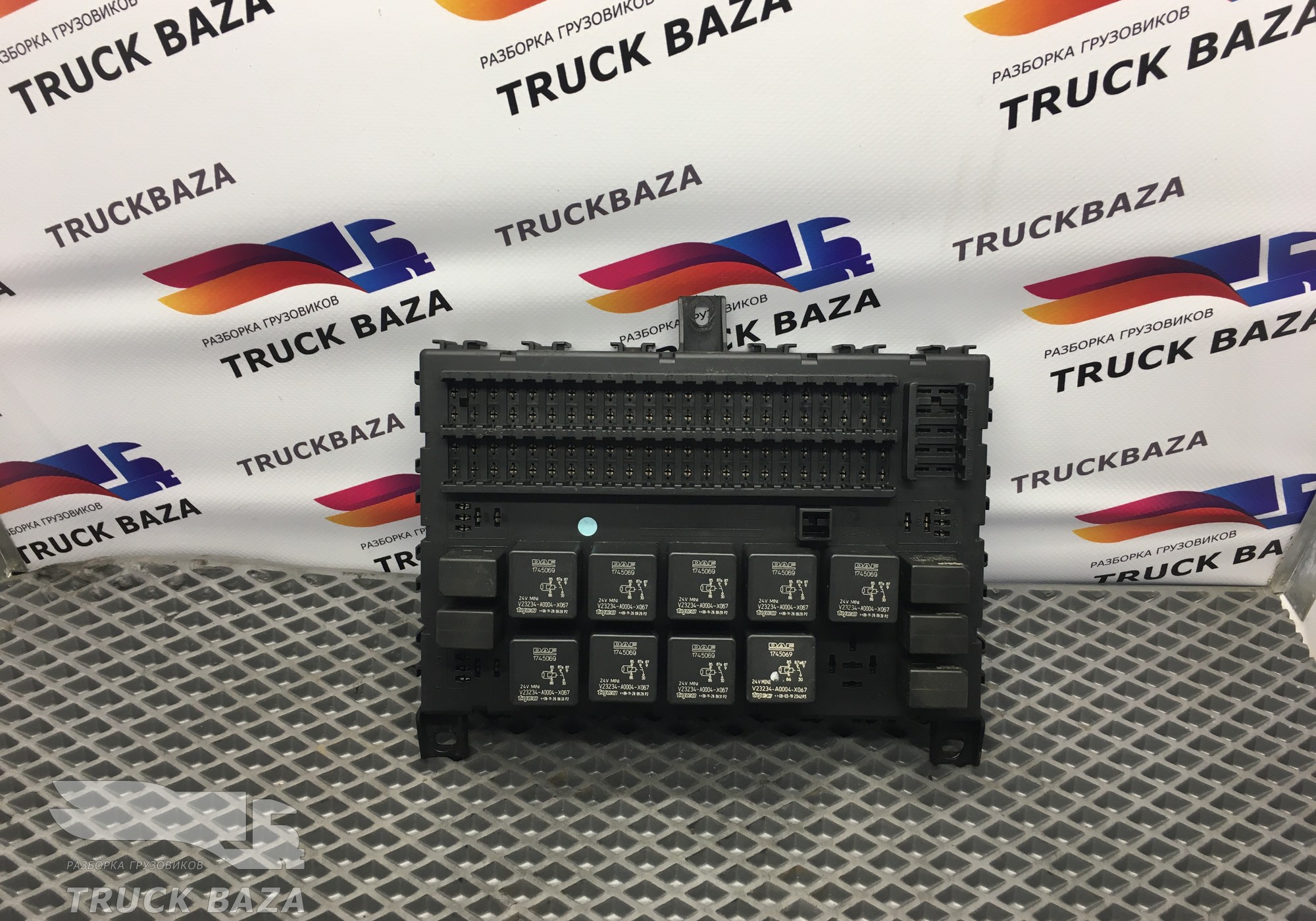 1746420 Блок предохранителей для Daf CF I (с 2000 по 2006)