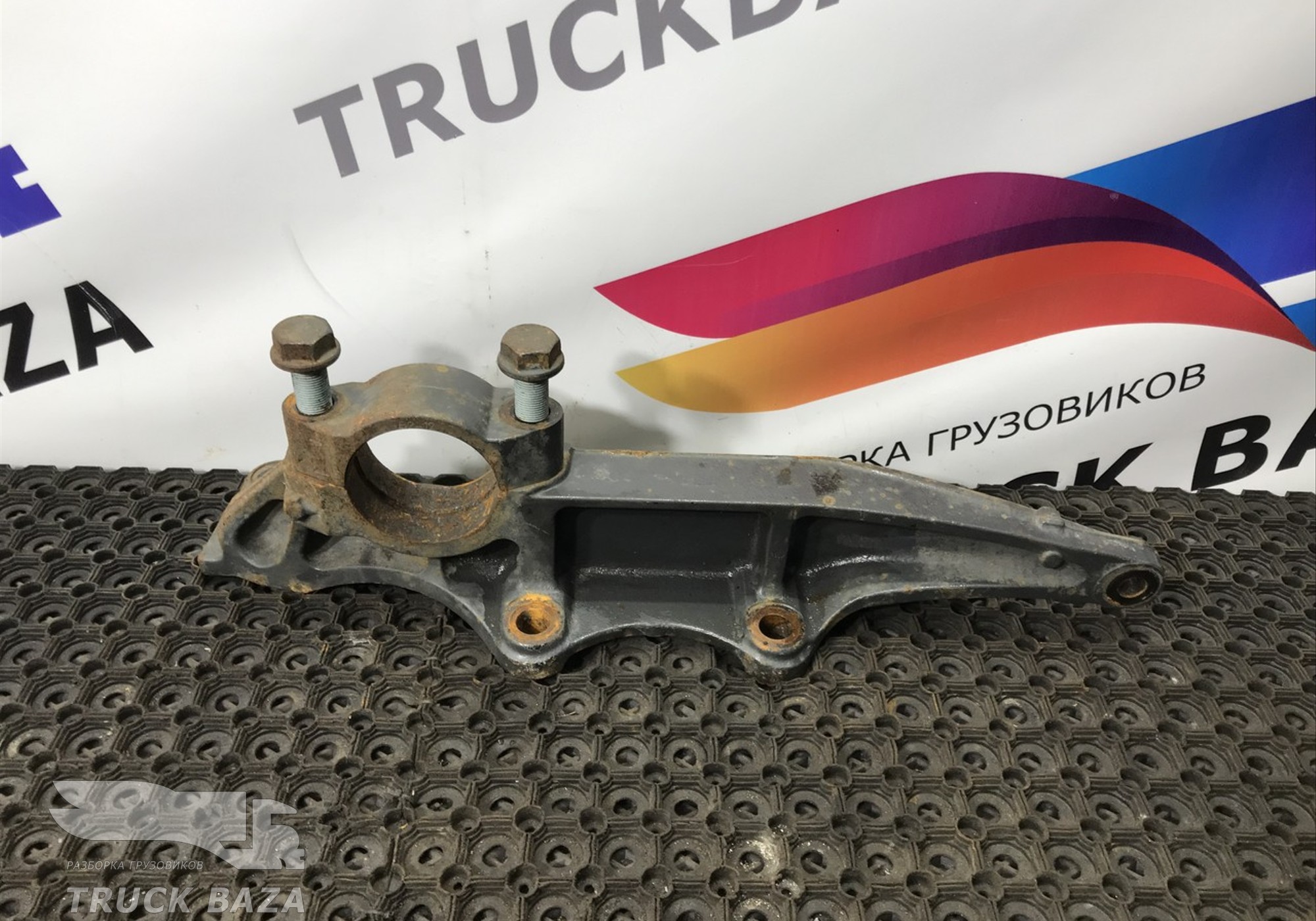 9423280541 Кронштейн пневморессоры правый для Mercedes-Benz Axor