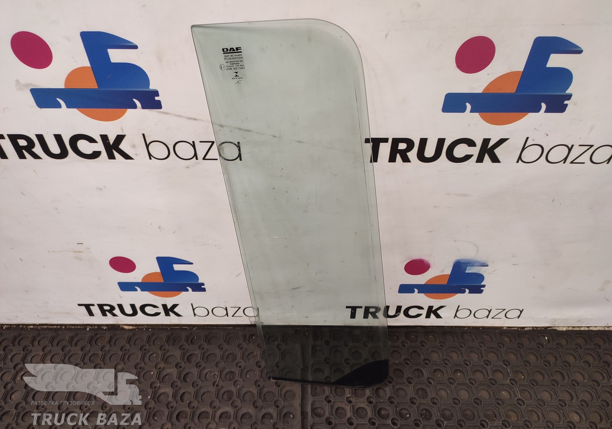 1915978 Форточка двери правой для Daf