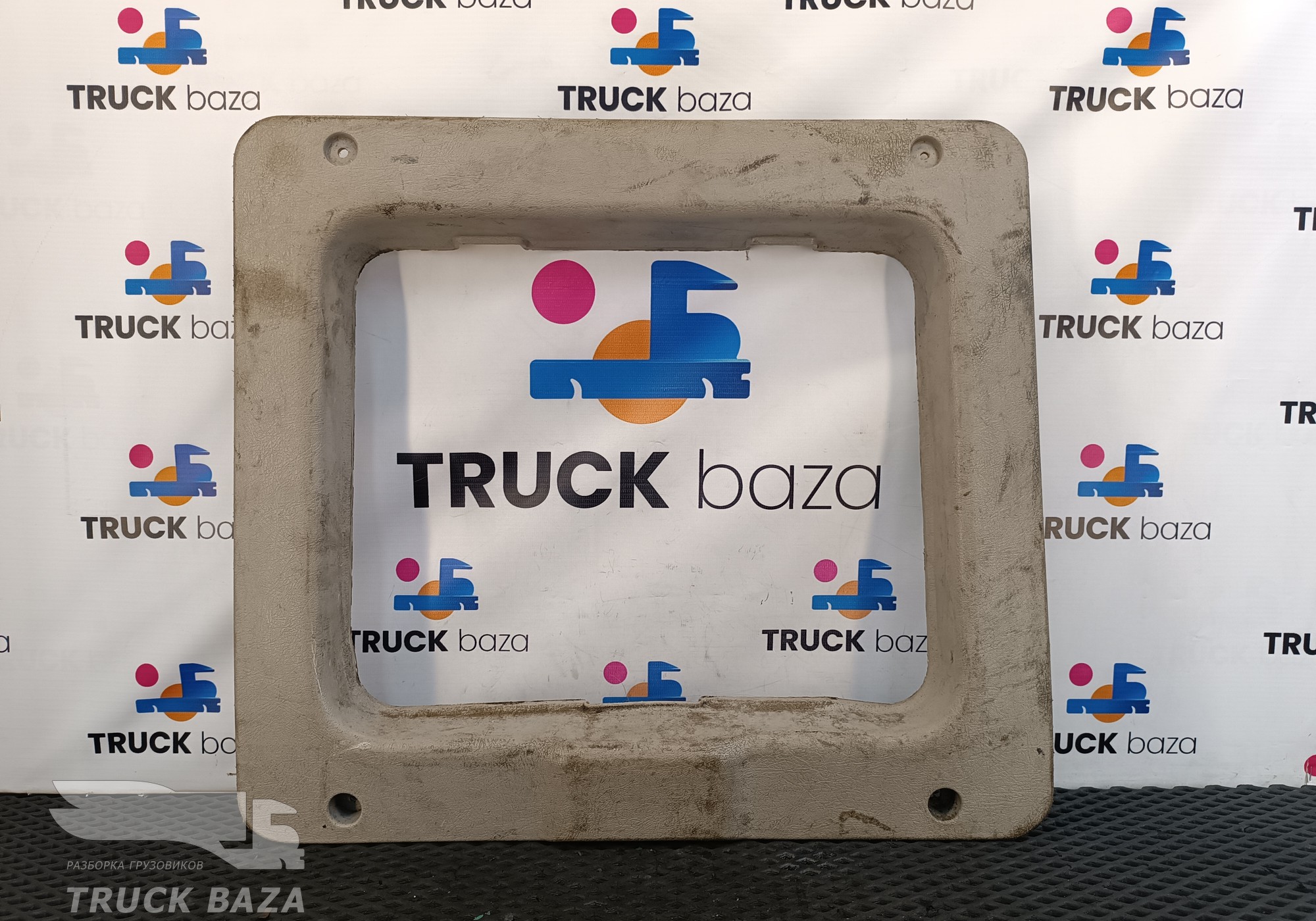 20379768 Накладка люка для Volvo FH 3 (с 2008 по 2012)