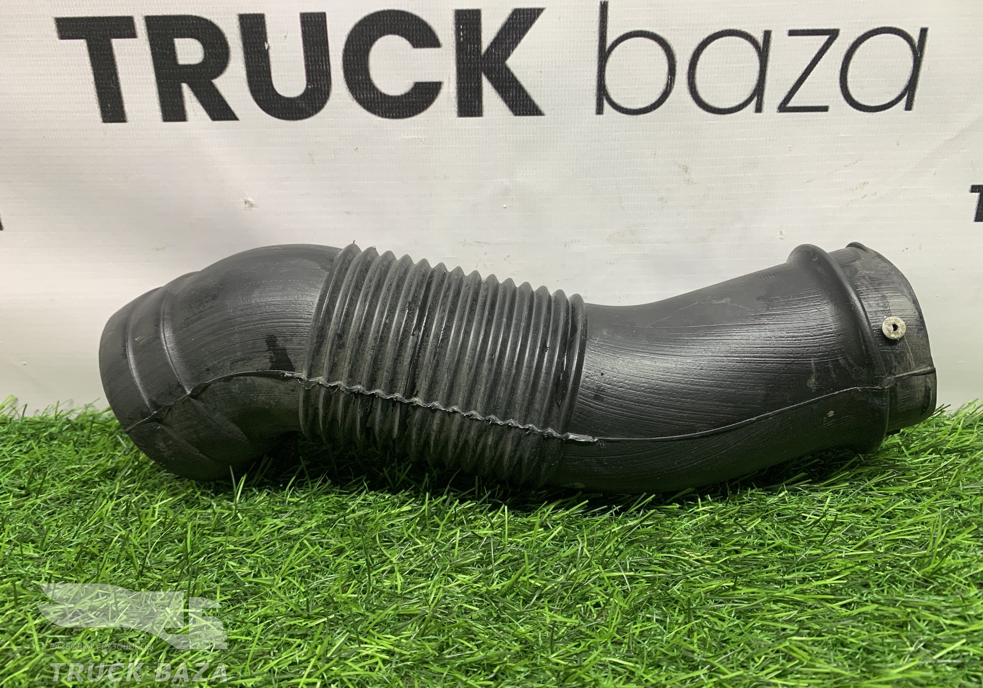 1305053 Воздуховод отопителя