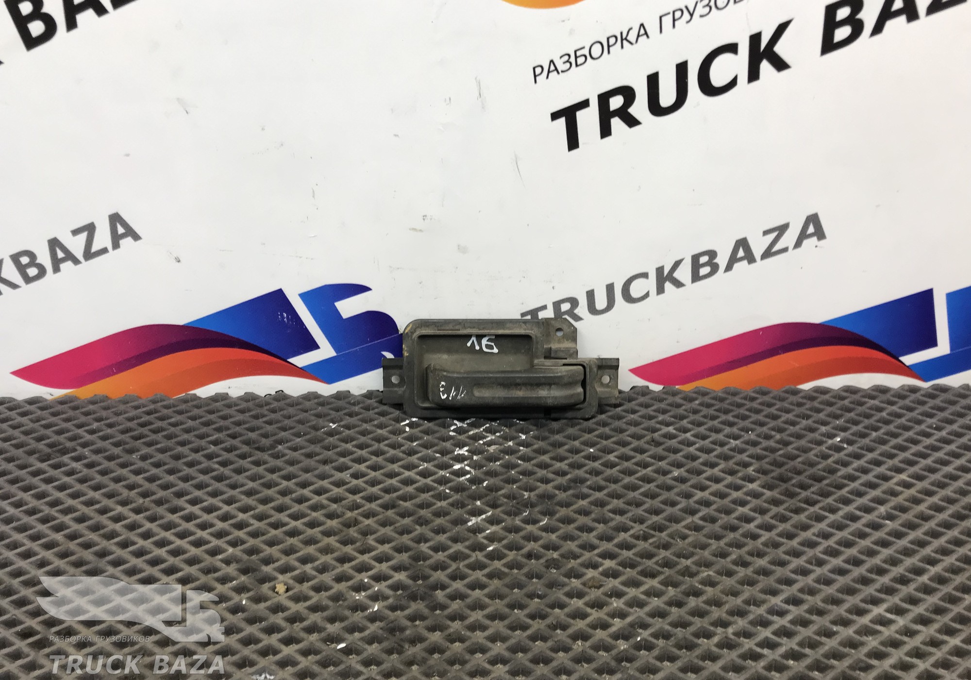 376084 Ручка двери внутренняя правая для Scania 3-series
