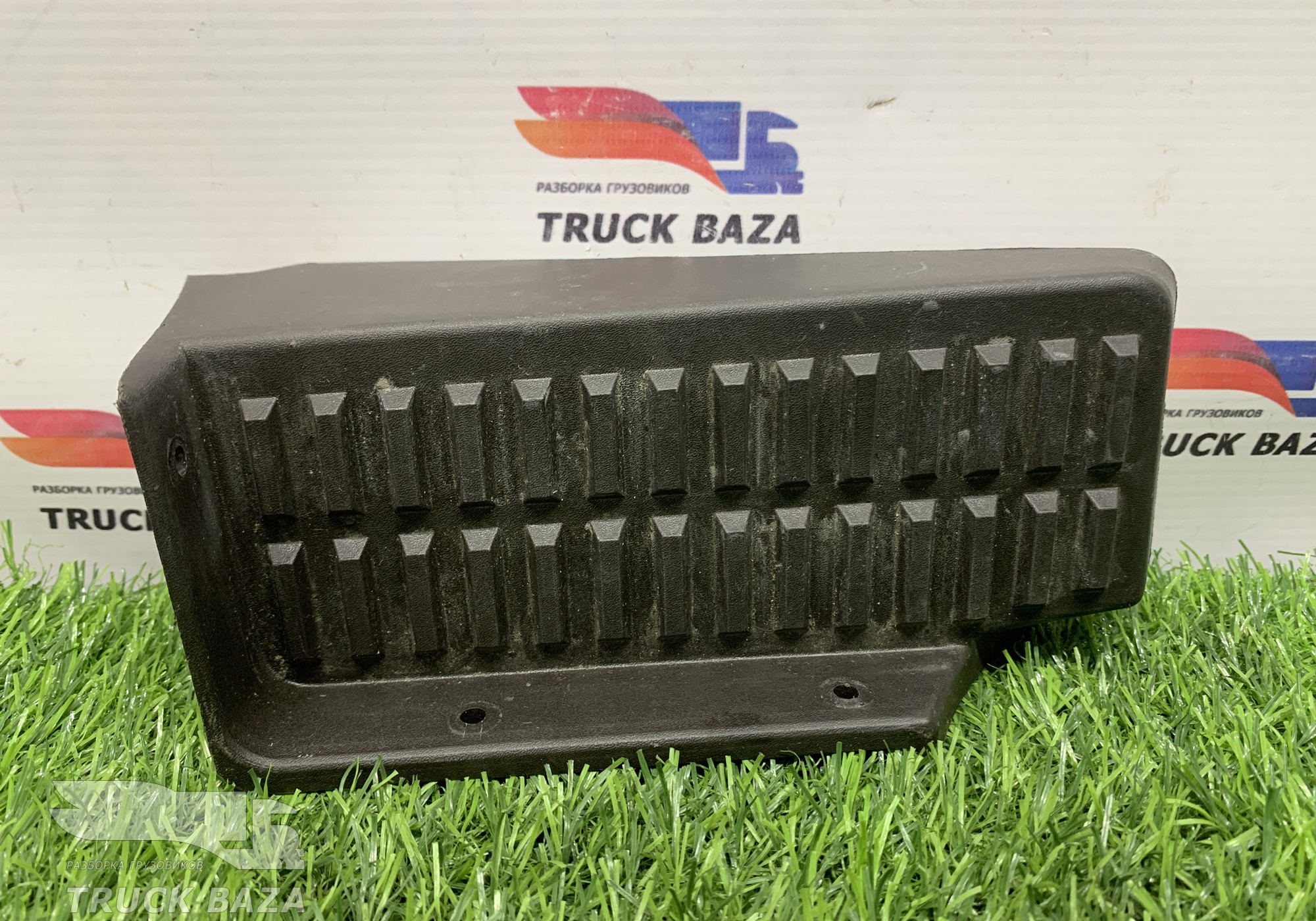 54901510125 Накладка порога левая для КАМАЗ 54901