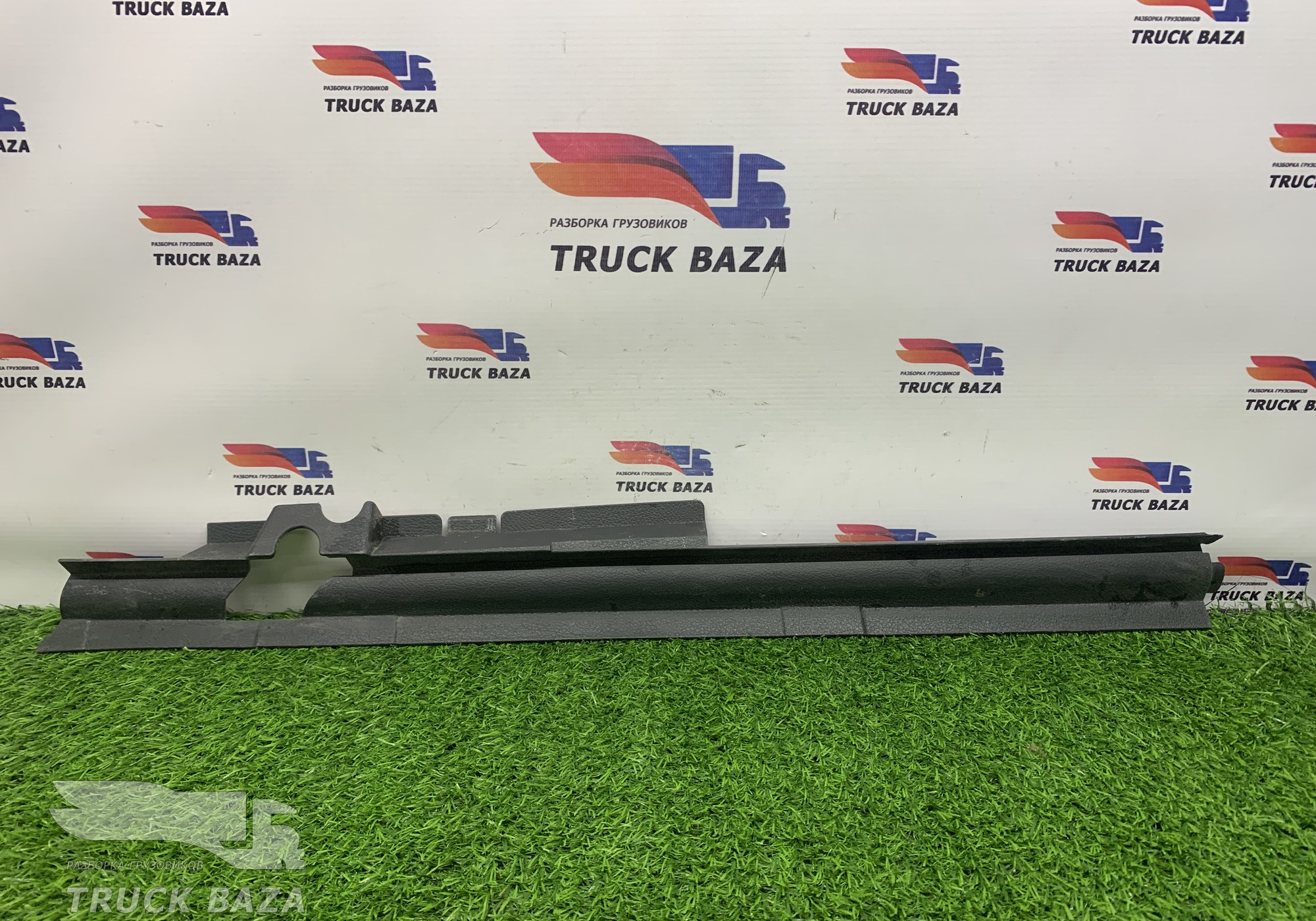 A9406920101 Накладка стойки правой для КАМАЗ