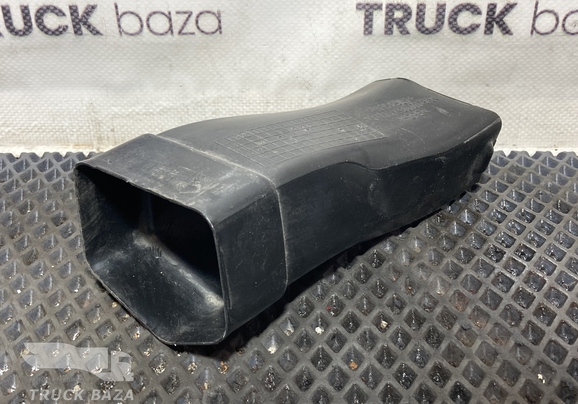 812W619500382 Воздуховод отопителя левый для Sinotruk Sitrak C7H