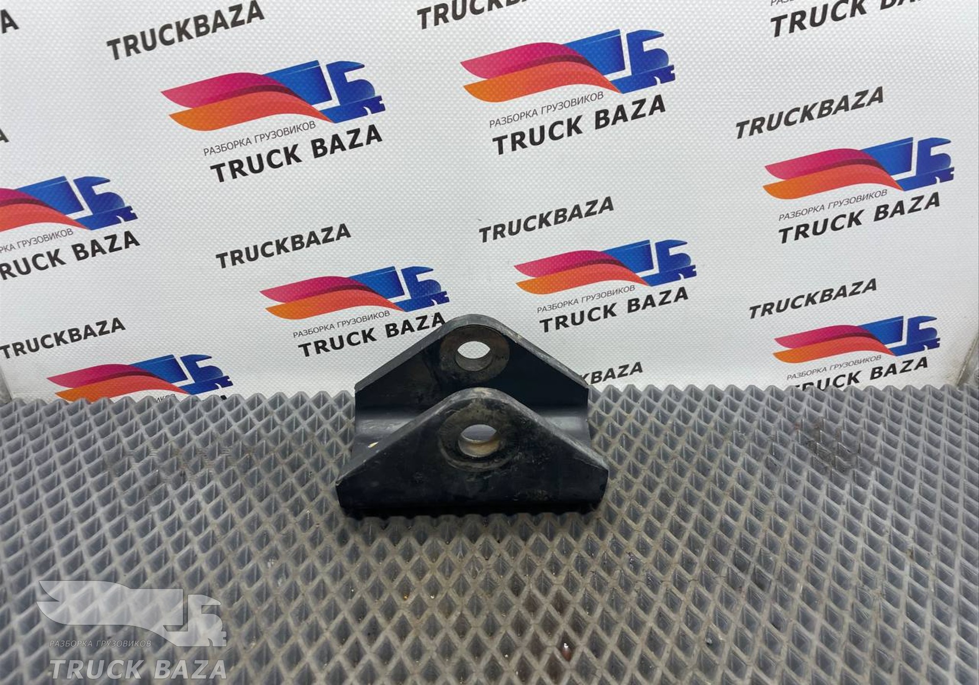 43082916090 Кронштейн стабилизатора заднего для КАМАЗ 54901