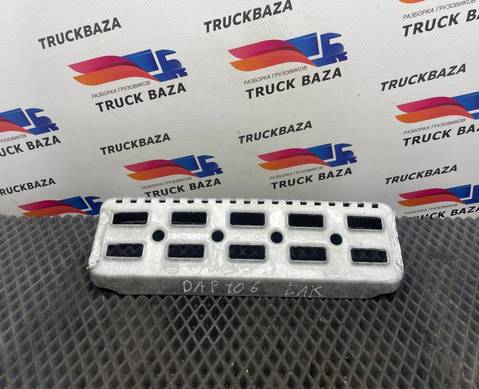 1944800 Ступеньки на бак для Daf XF106 (с 2012)