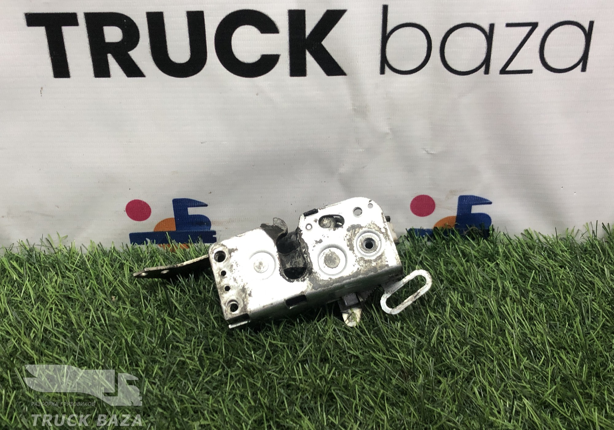 21200310 Замок двери передней правой