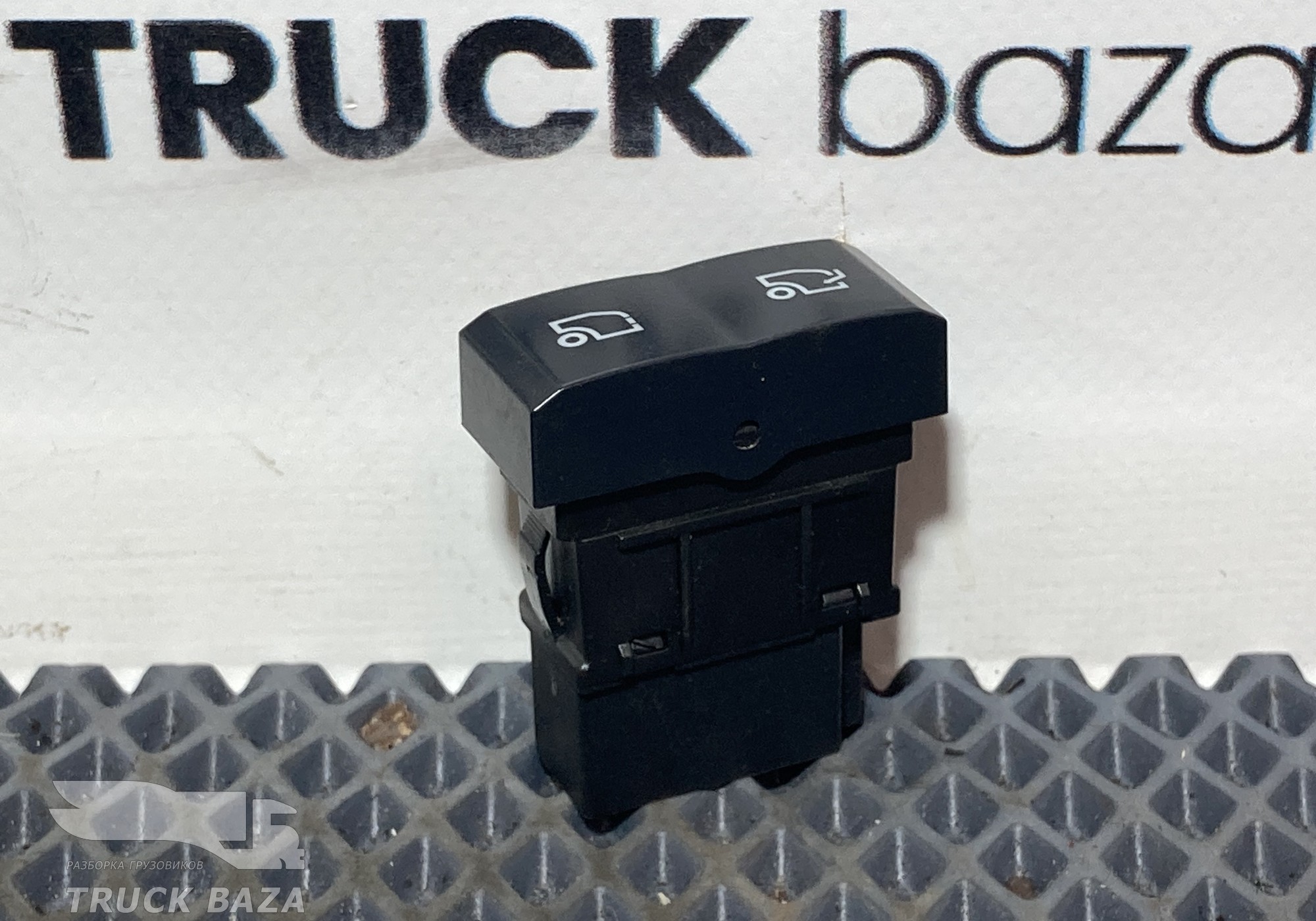 WG9X25581026 Кнопка люка для Sinotruk Sitrak C7H