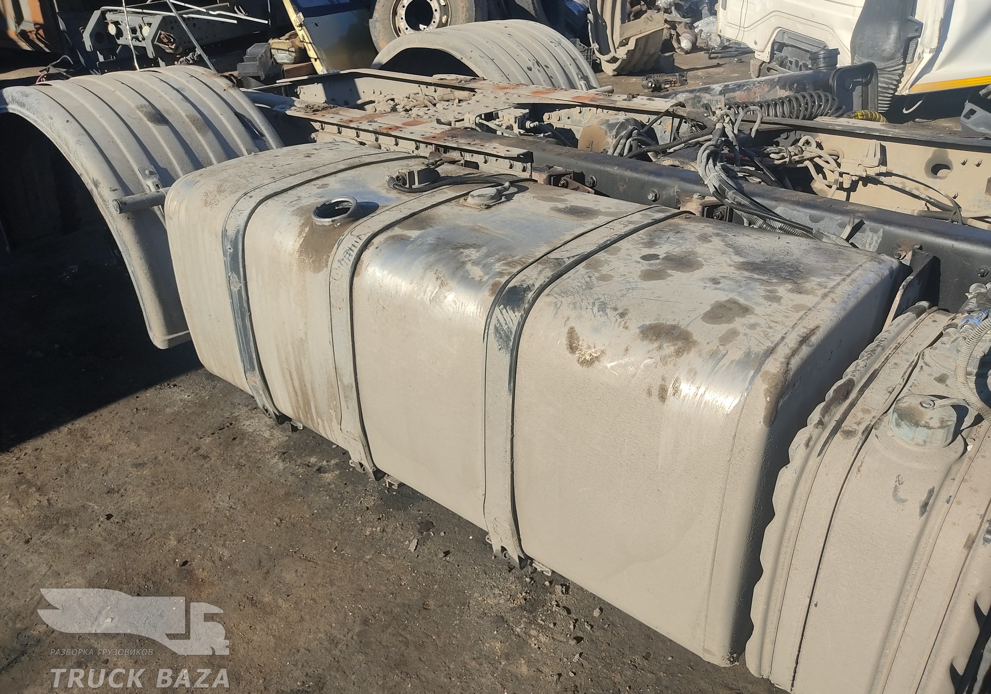 65205110101080 Бак топливный 700L для КАМАЗ 5490 (с 2013)