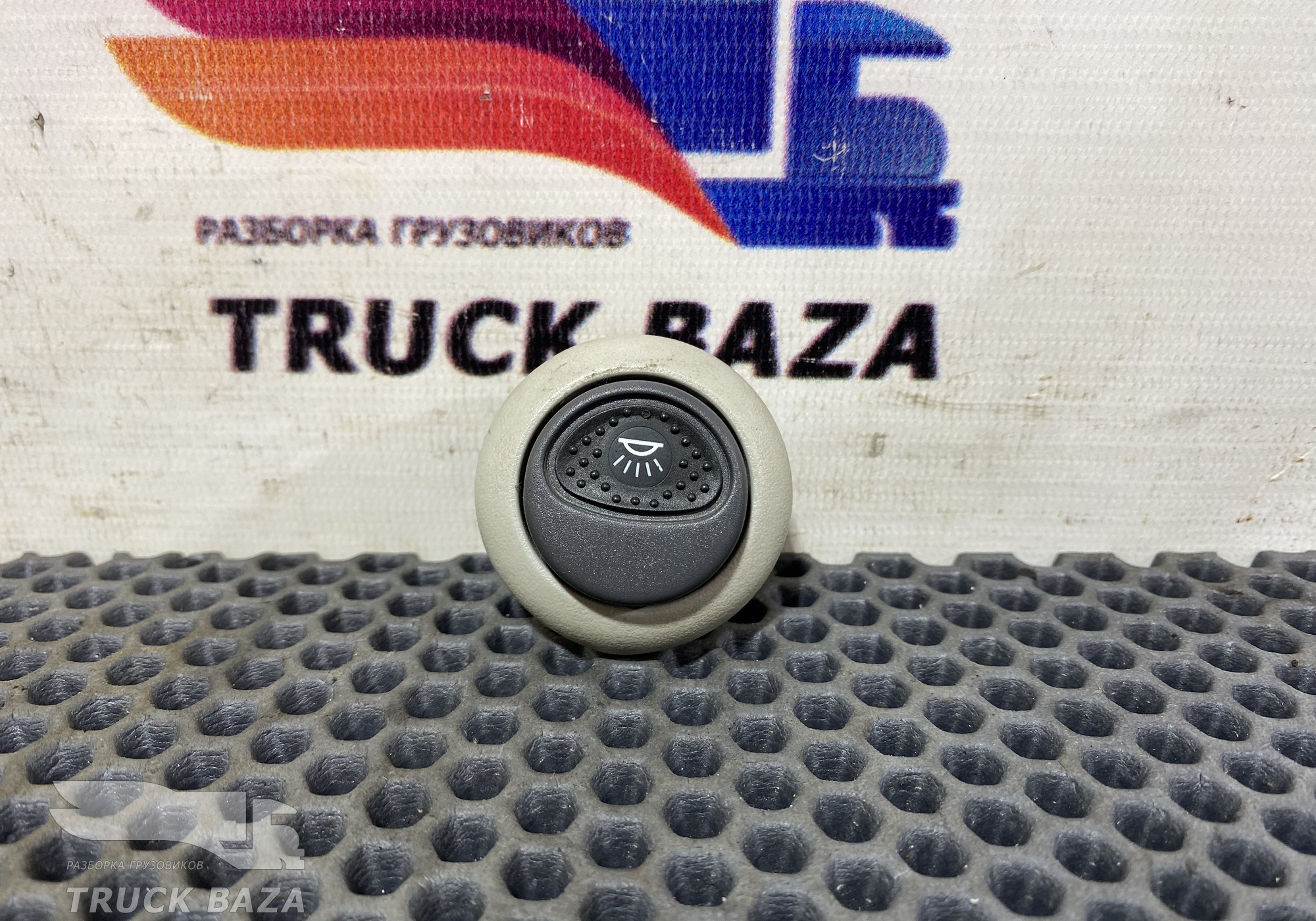 504096694 Кнопка включения света для Iveco Stralis I (с 2002)