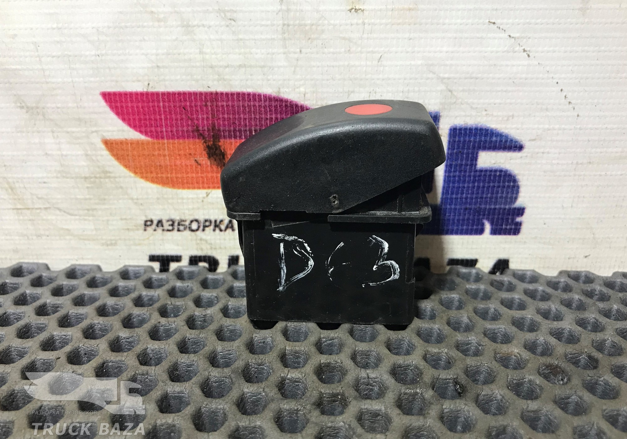 1435592 Кнопка многофункциональная для Daf 95XF