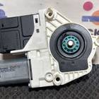 84062949 Моторчик стеклоподъемника правый для Volvo