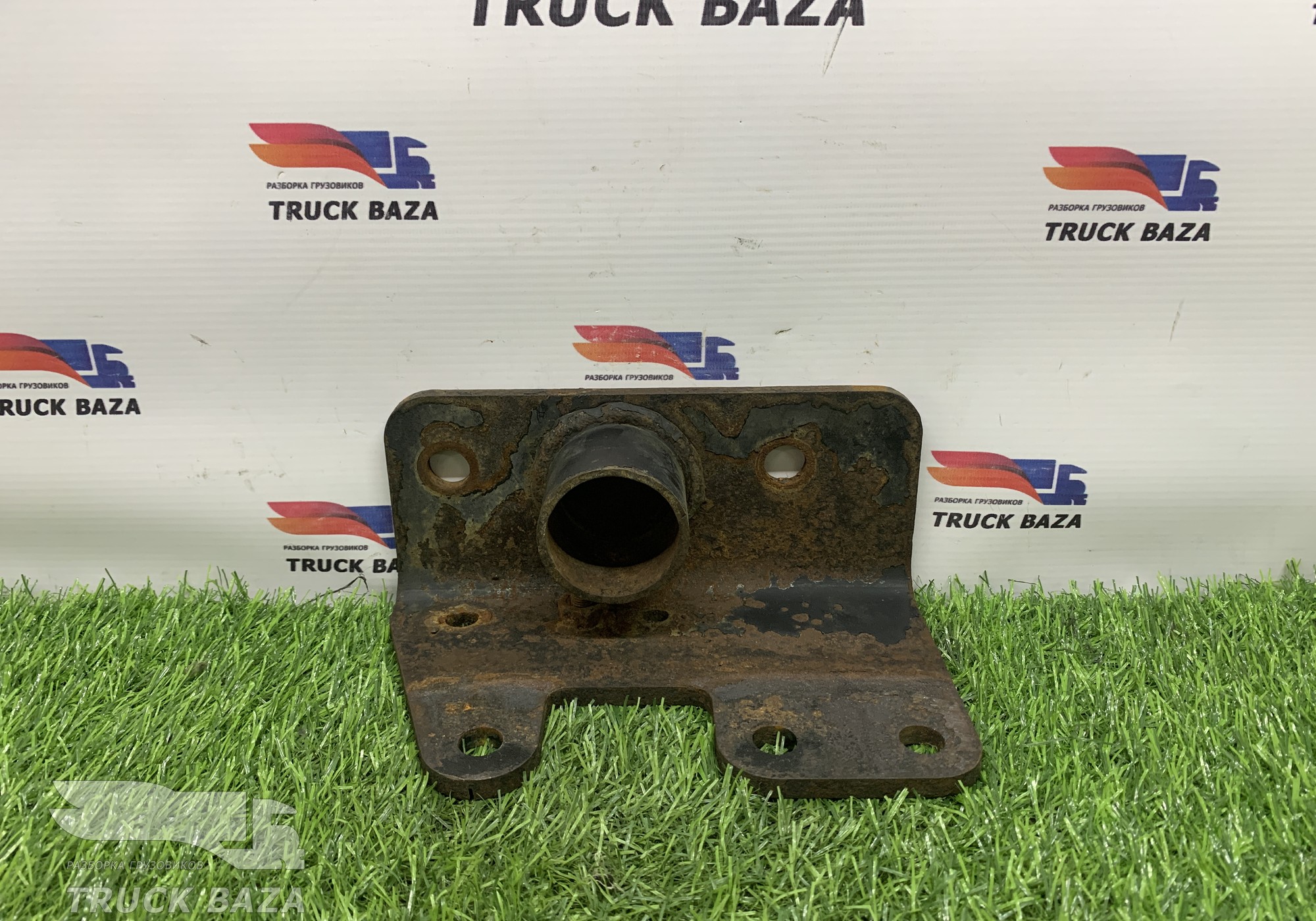 54905001179 Кронштейн бампера левый для КАМАЗ 5490 (с 2013)