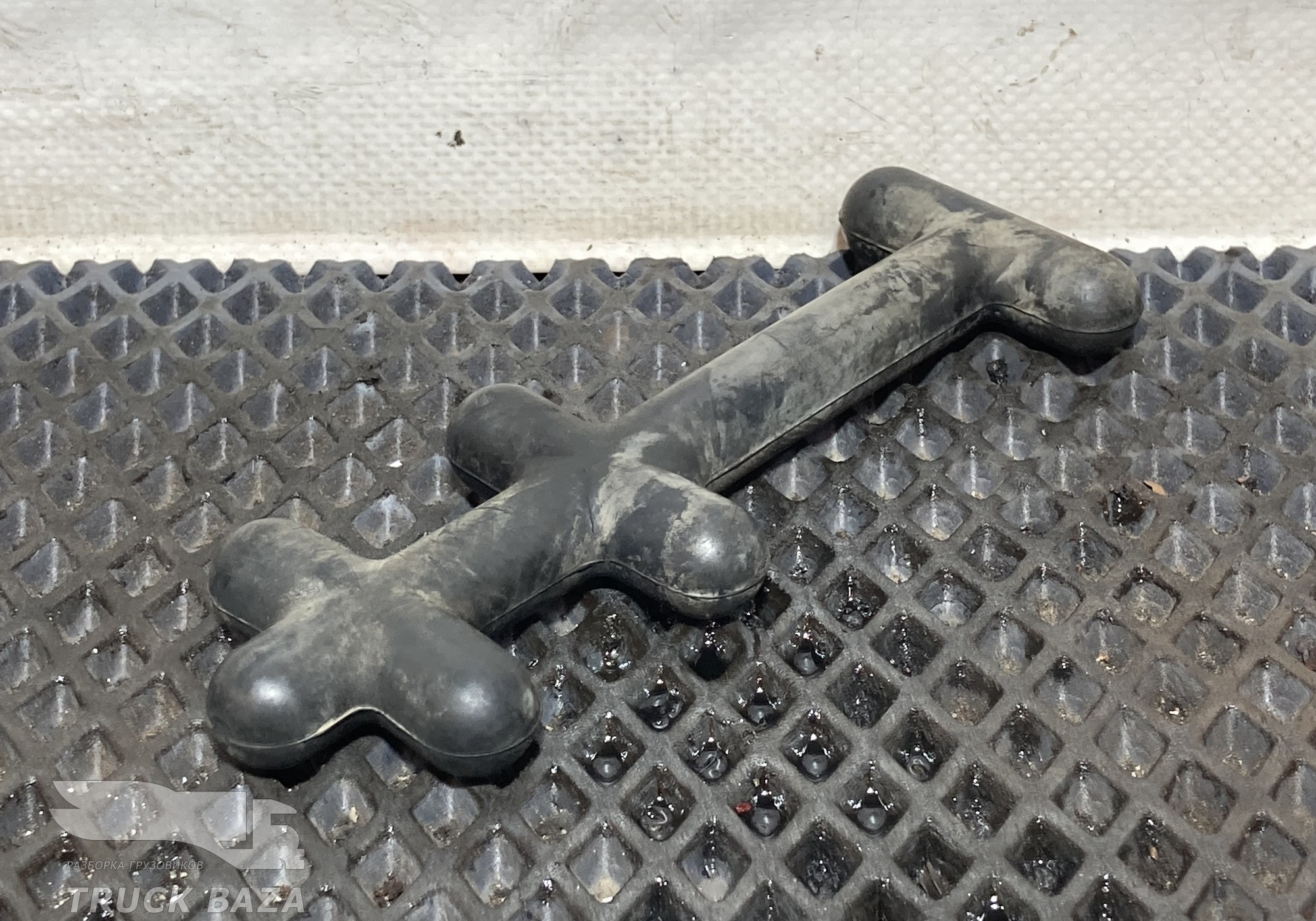 1352408 Кронштейн шумоизоляции для Scania