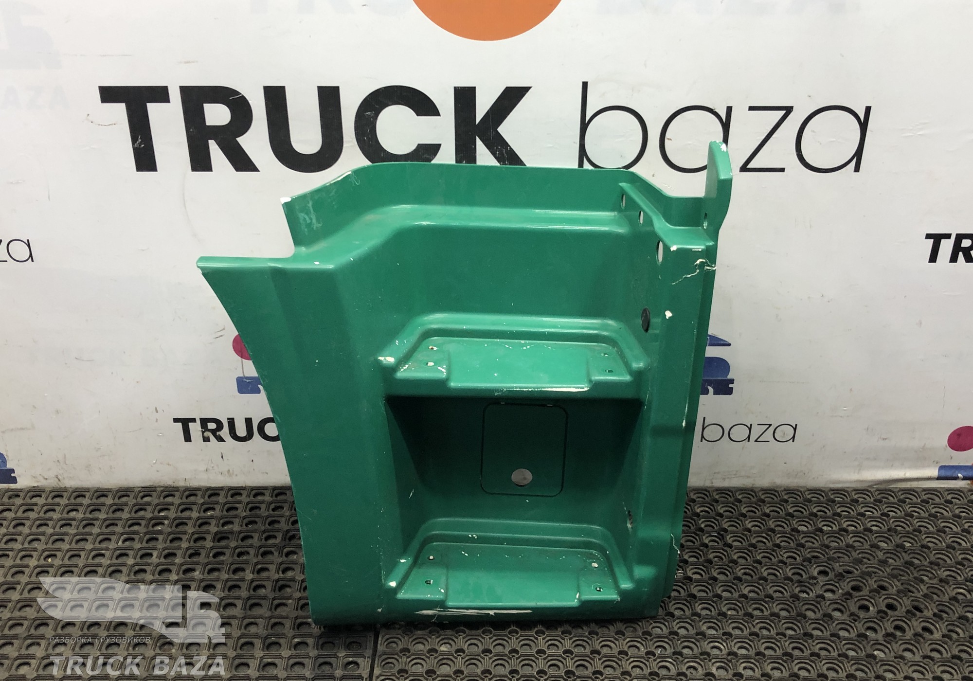 5490840510010 Корпус подножек правый для КАМАЗ 5490 (с 2013)