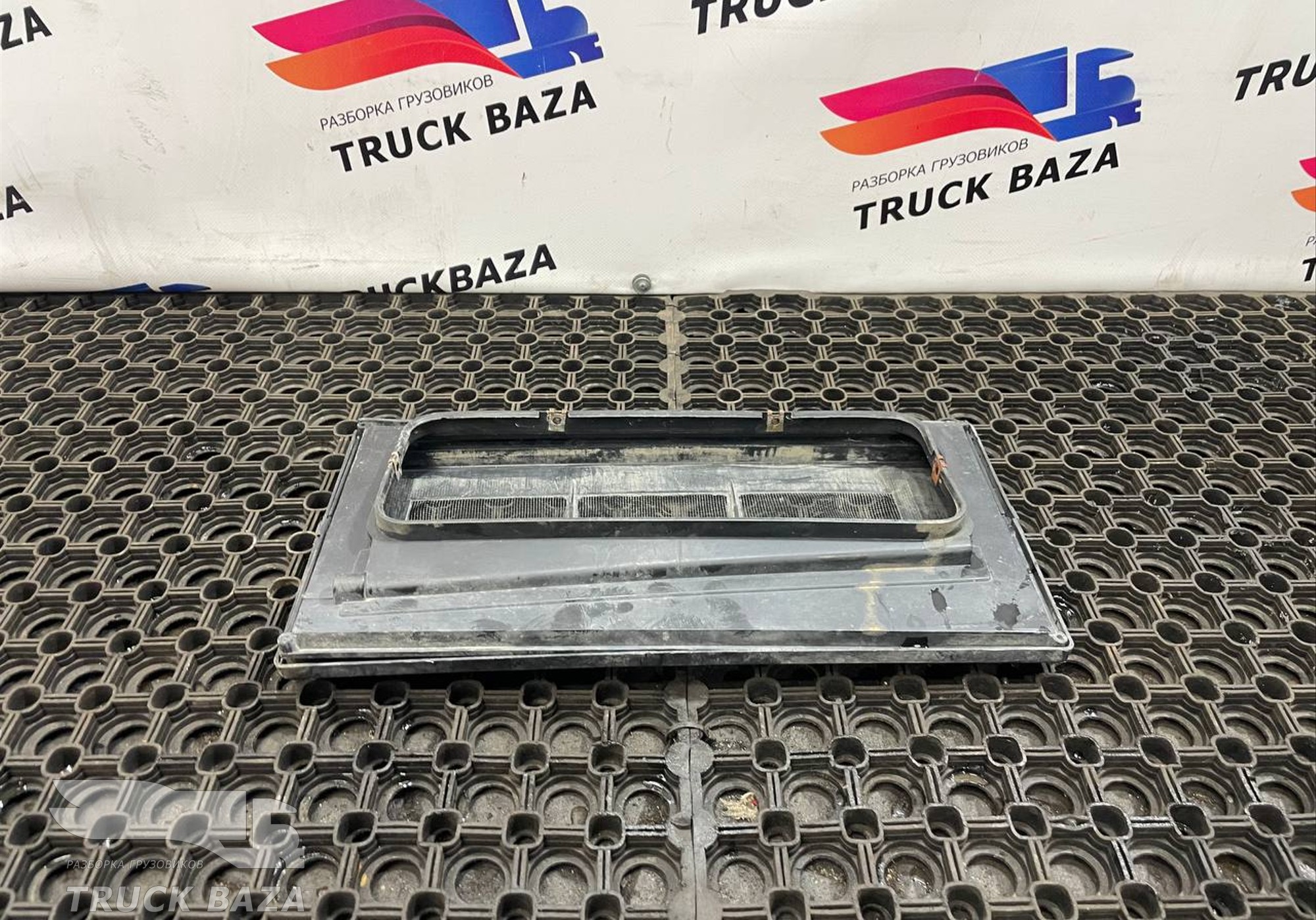 DZ13241841430 Корпус фильтра салона для Shacman X3000 (с 2014)