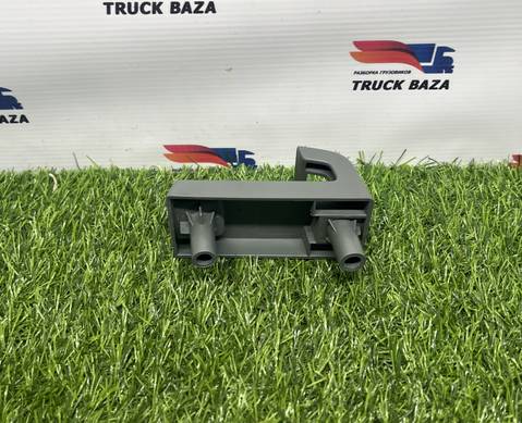 82291102 Крючок для одежды для Renault T (с 2013)