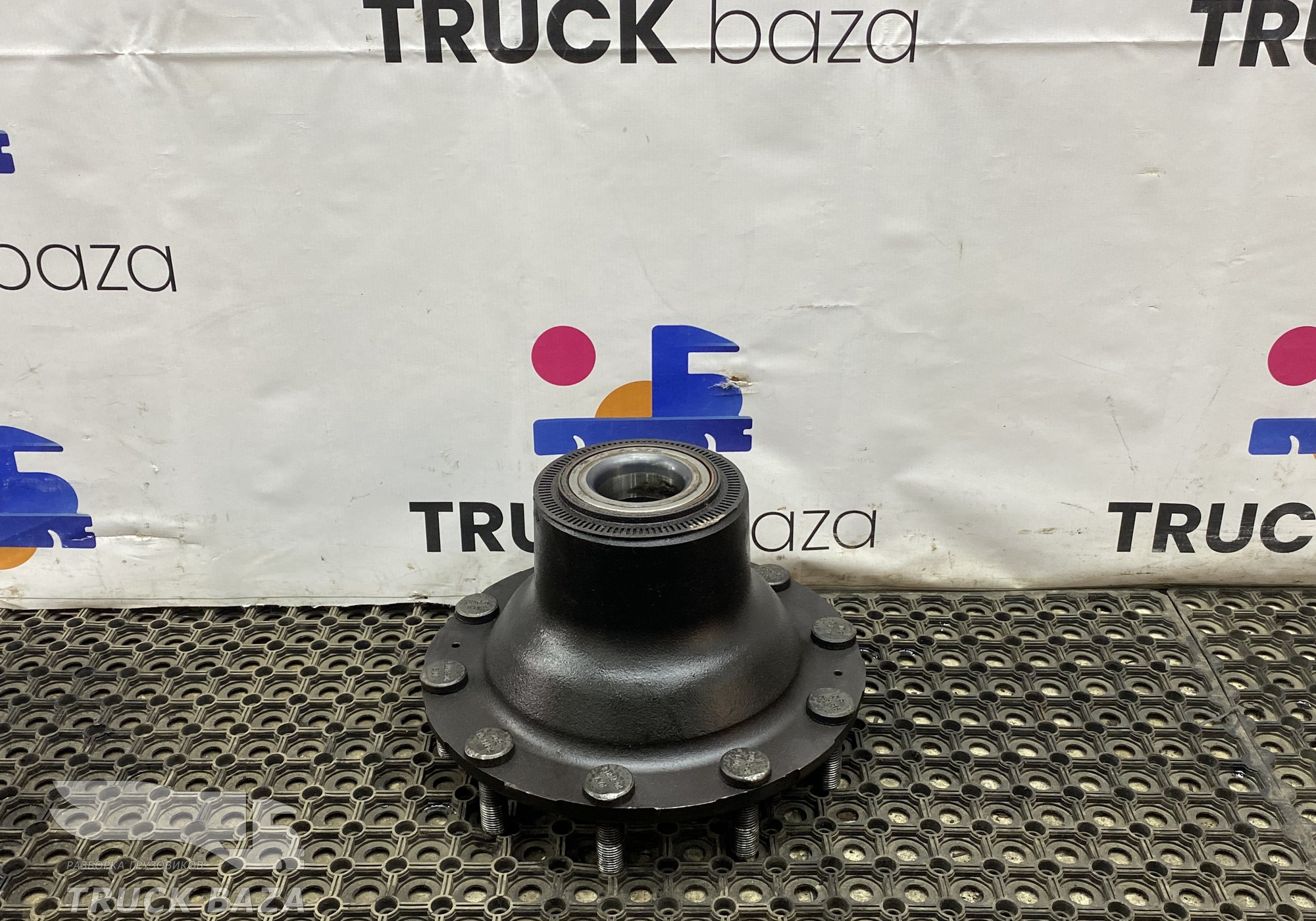 2743252 Ступица передняя