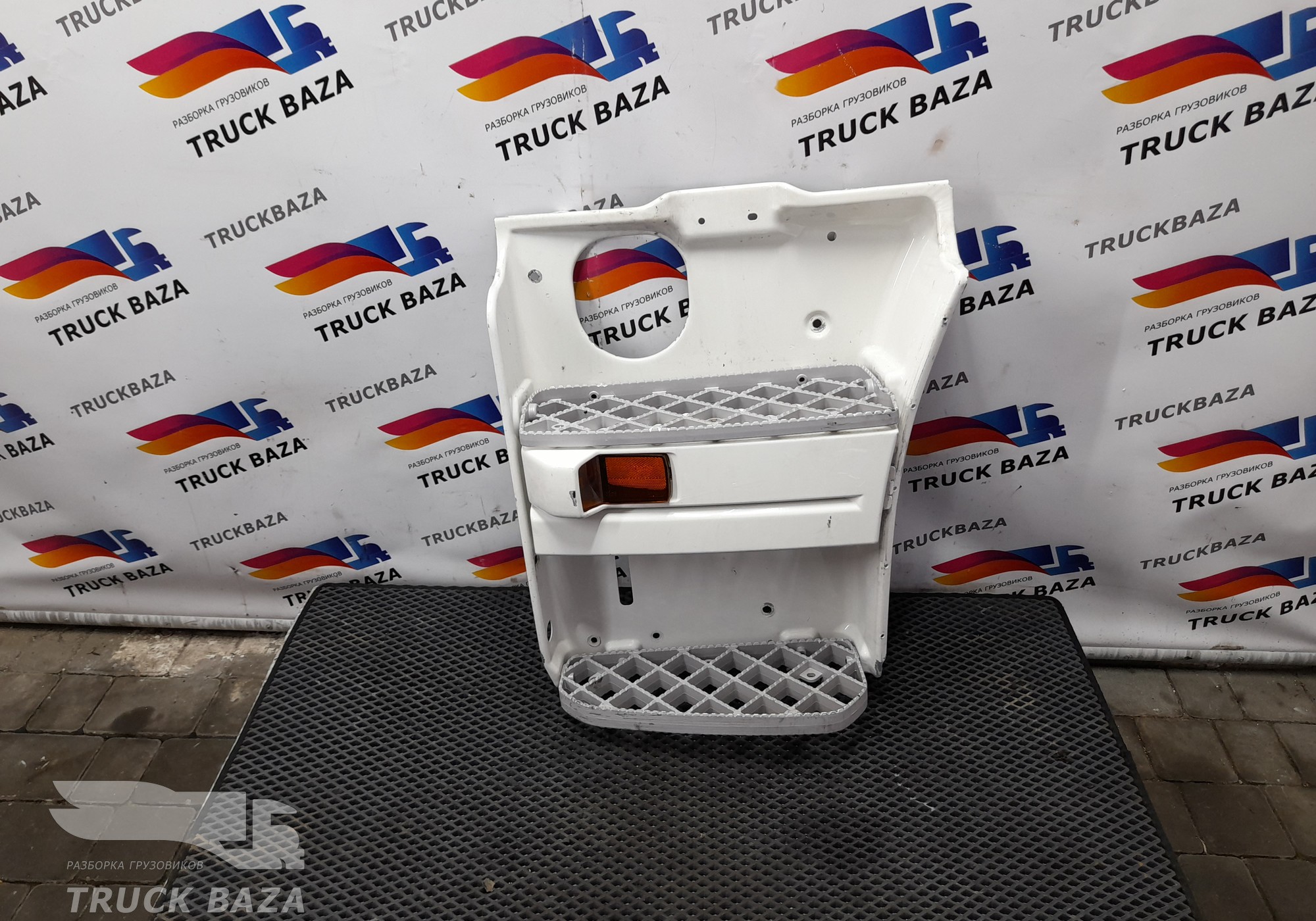 1854227 Корпус подножек левый для Scania 5-series T (с 2004 по 2016)