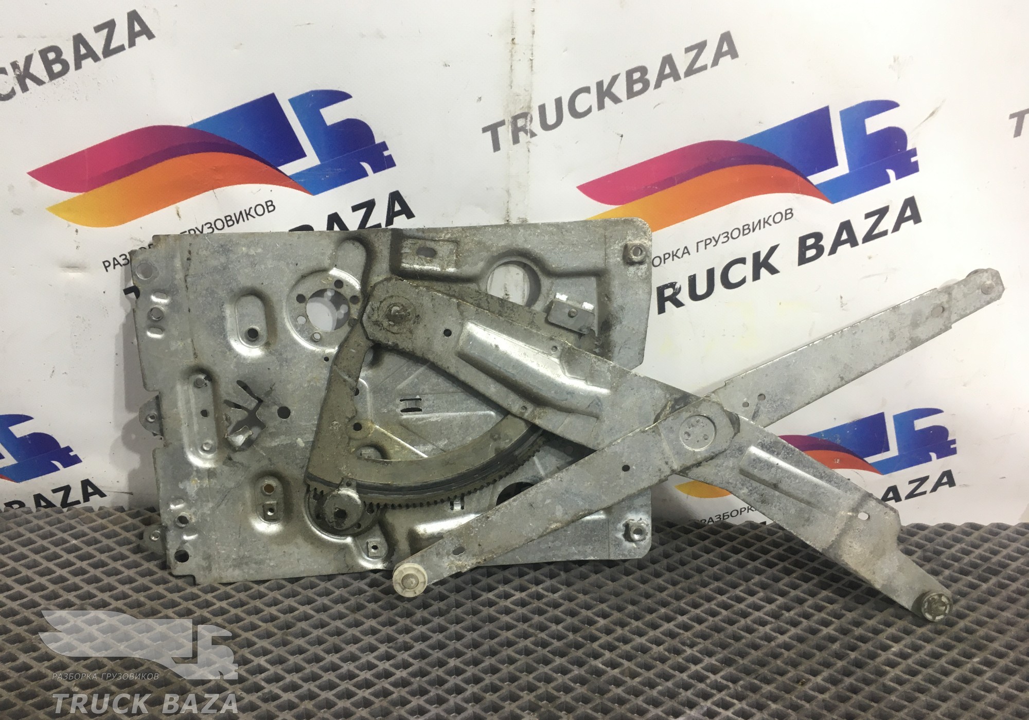 3176542 Стеклоподъемник электрический правый для Volvo