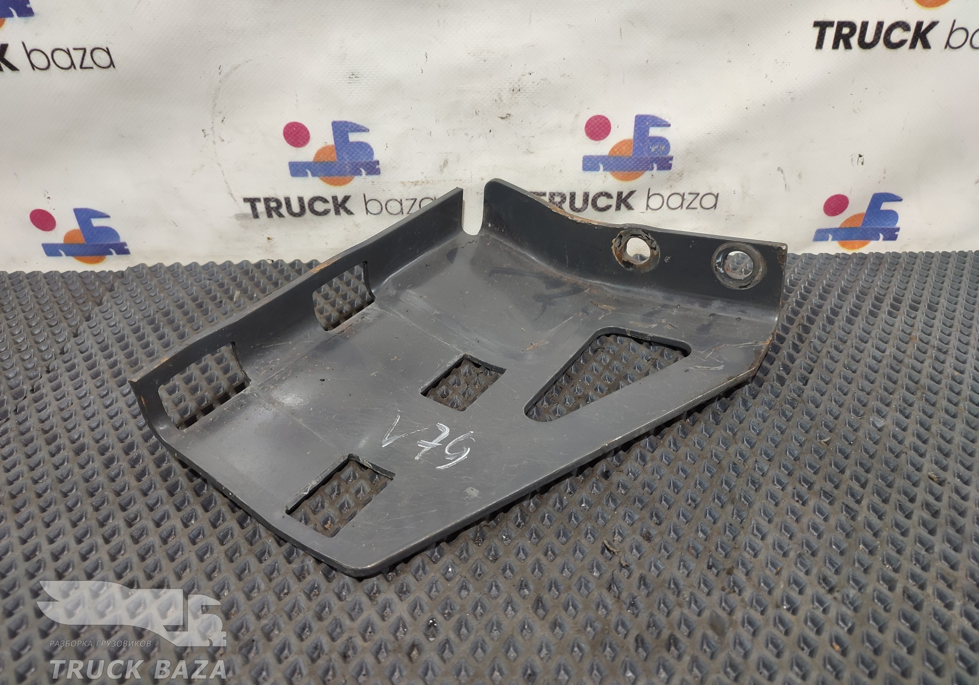 23232388 Кронштейн ресивера левый