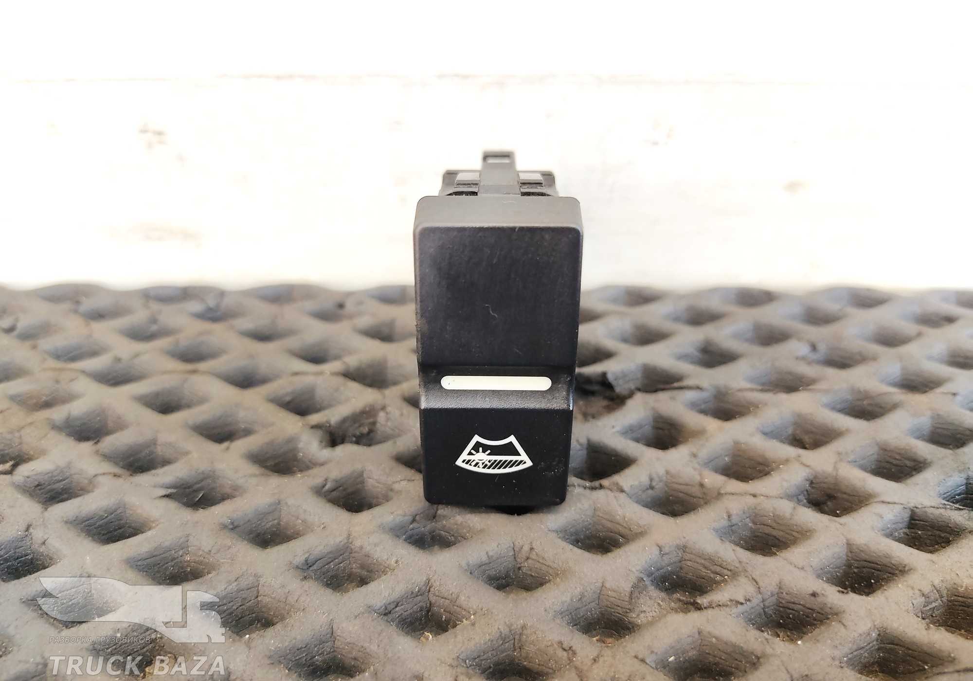 81255030318 Кнопка многофункциональная для Man TGX II (с 2012)